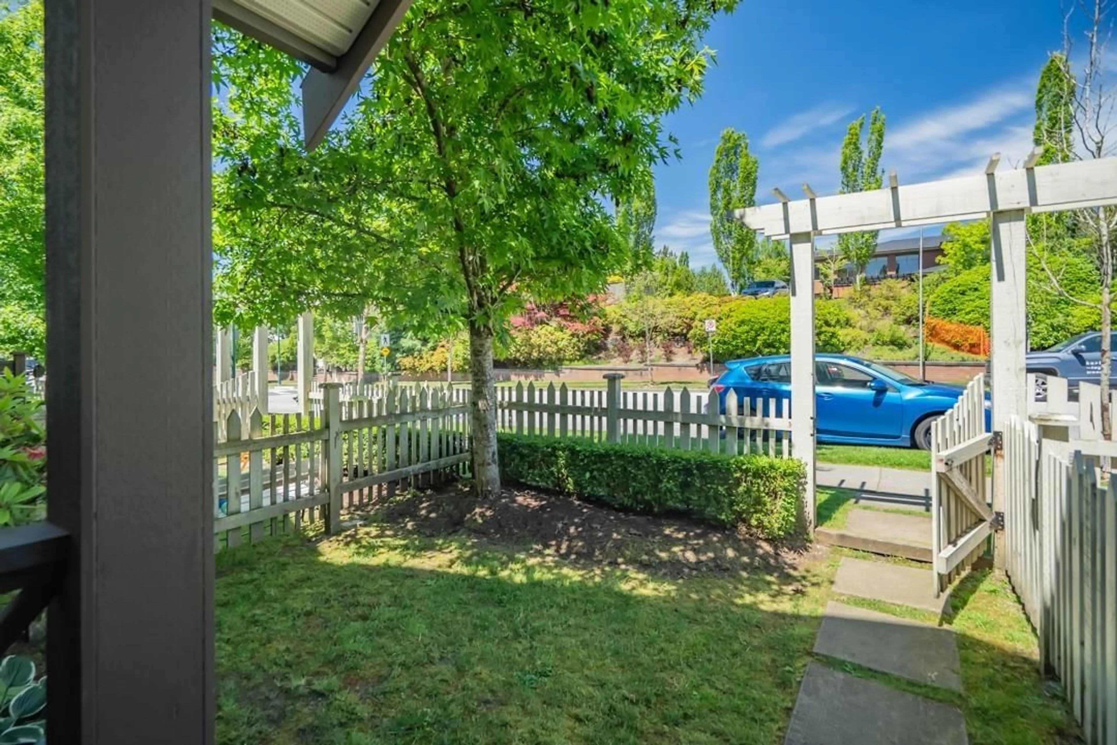 Patio, street for 64 - 4401 BLAUSON, Abbotsford British Columbia V3G0A4