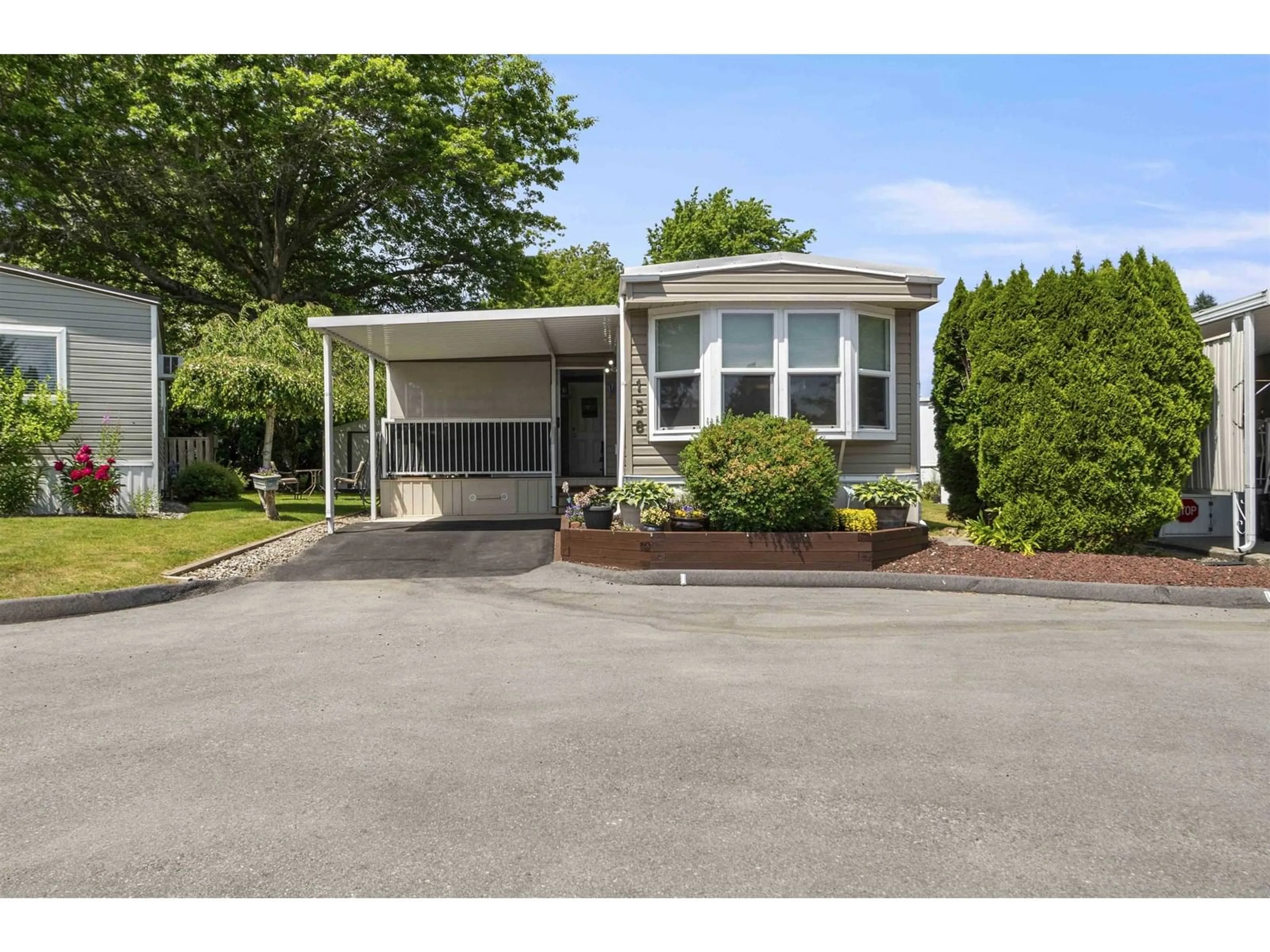 Home with vinyl exterior material, street for 158 - 1840 160, Surrey British Columbia V4A4X4