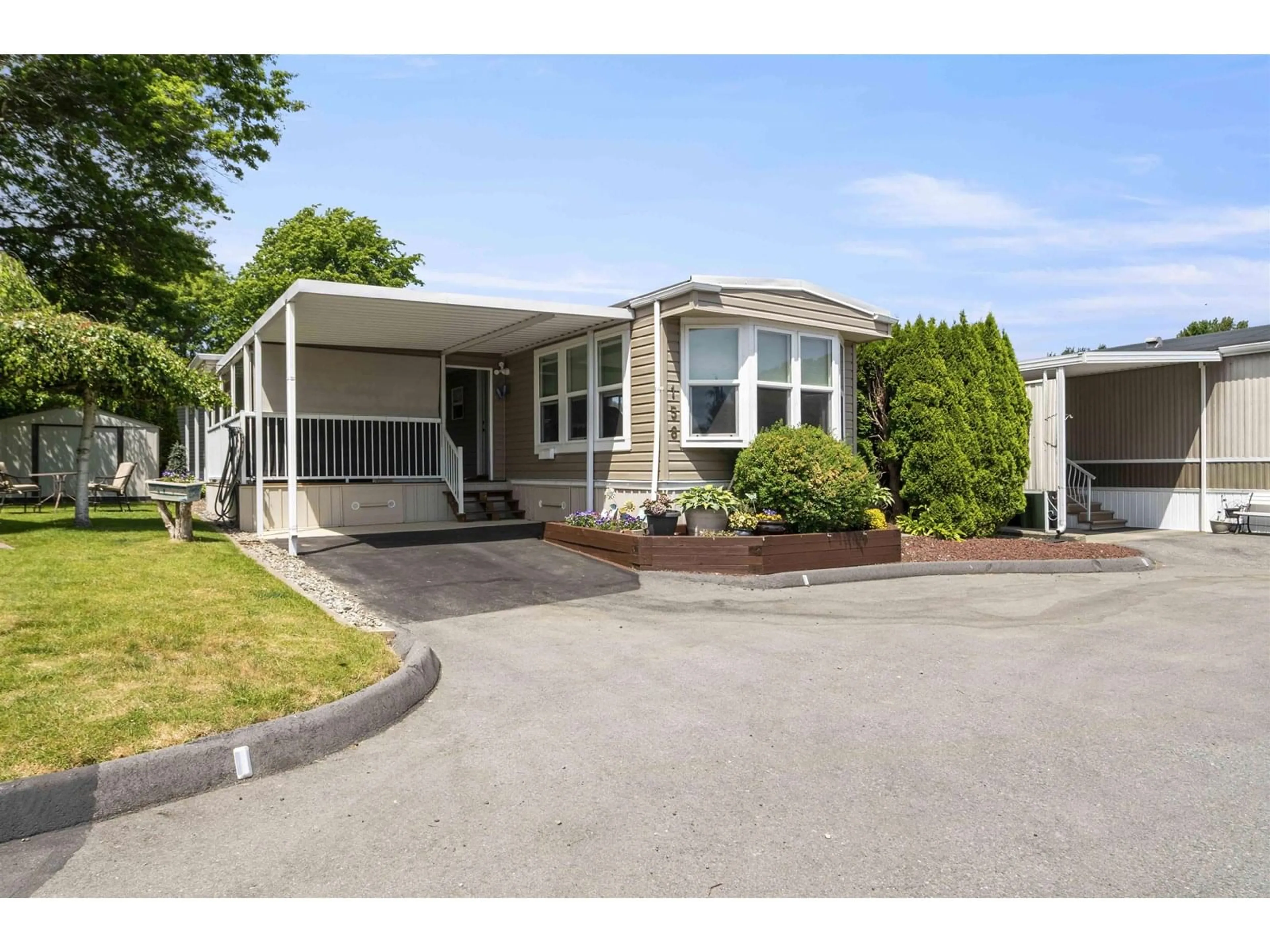 Home with vinyl exterior material, street for 158 - 1840 160, Surrey British Columbia V4A4X4