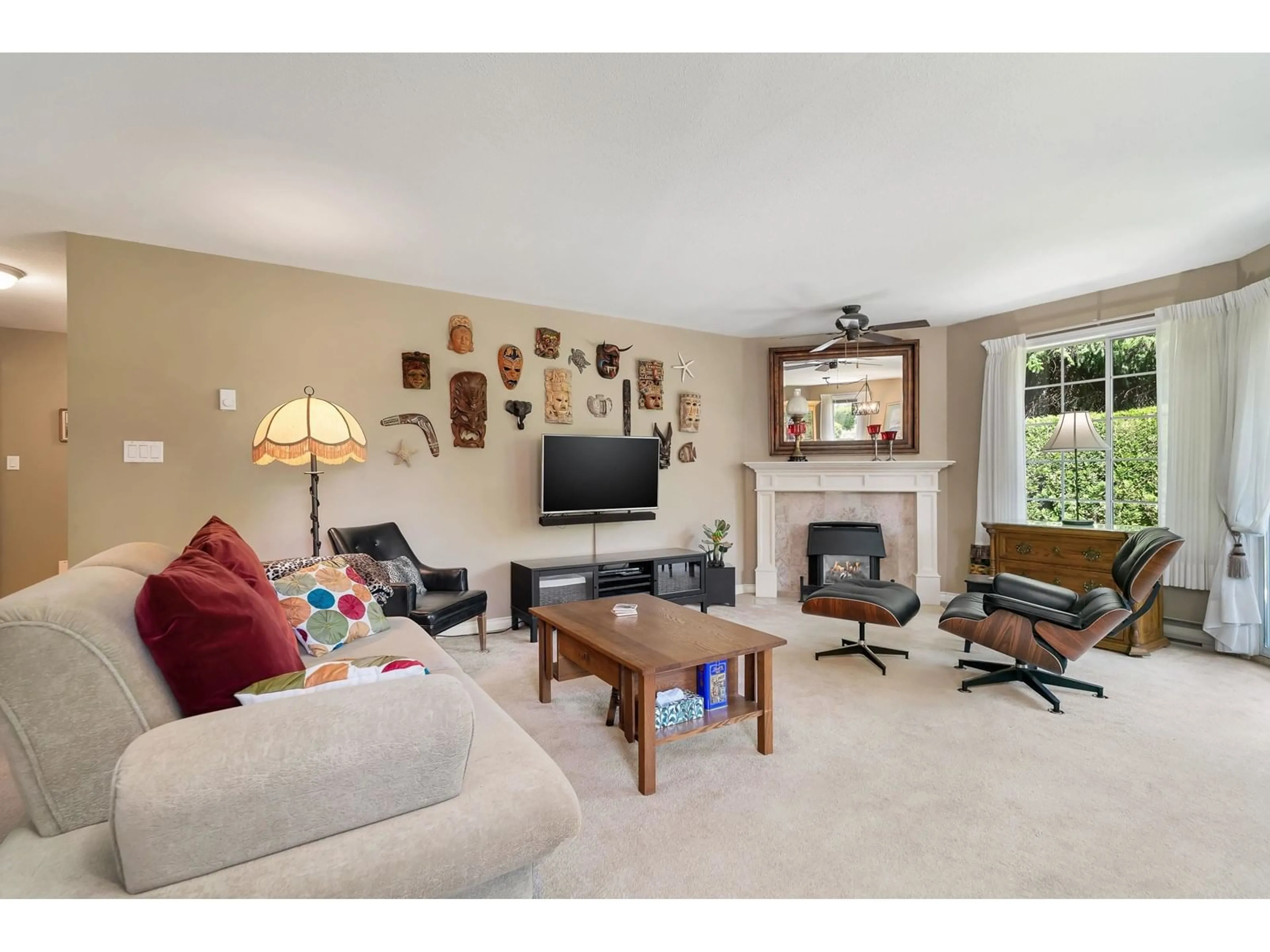 Living room with furniture, unknown for 54 - 3115 TRAFALGAR, Abbotsford British Columbia V2S8C5