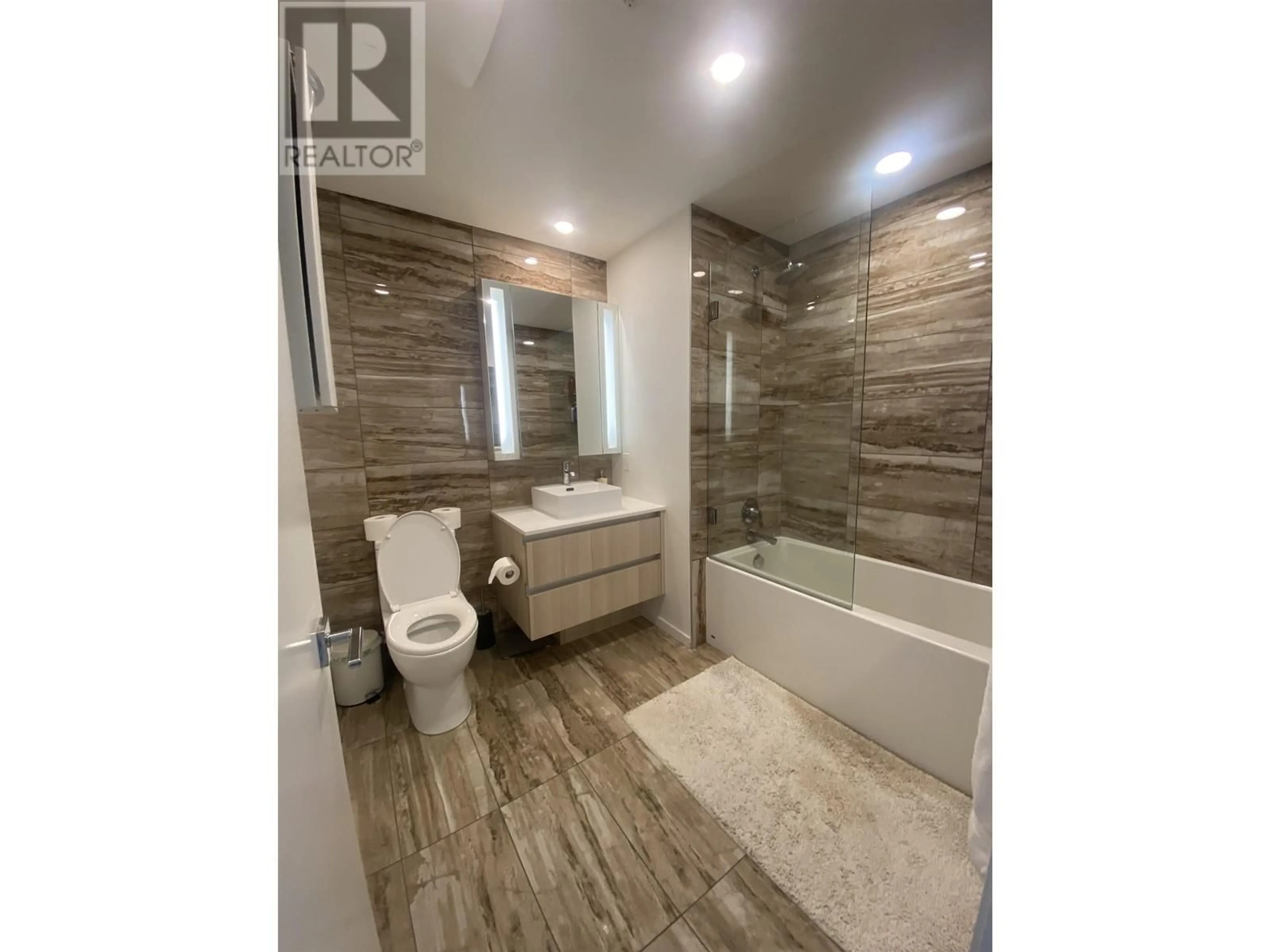 Contemporary bathroom, ceramic/tile floor for 2202 - 1888 GILMORE DRIVE, Burnaby British Columbia V5C0L2