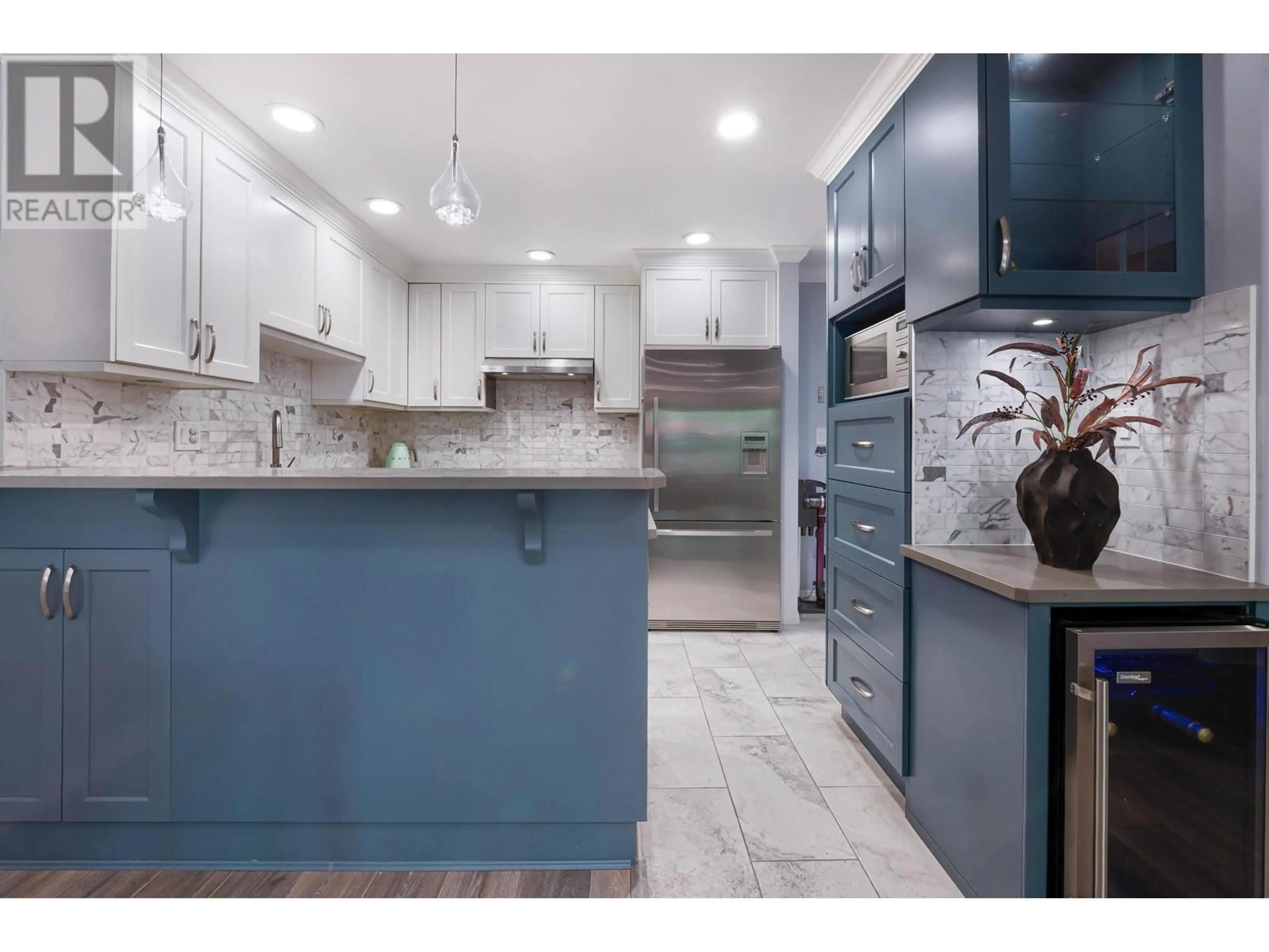 Contemporary kitchen, ceramic/tile floor for 107 - 74 MINER STREET, New Westminster British Columbia V3L5N6