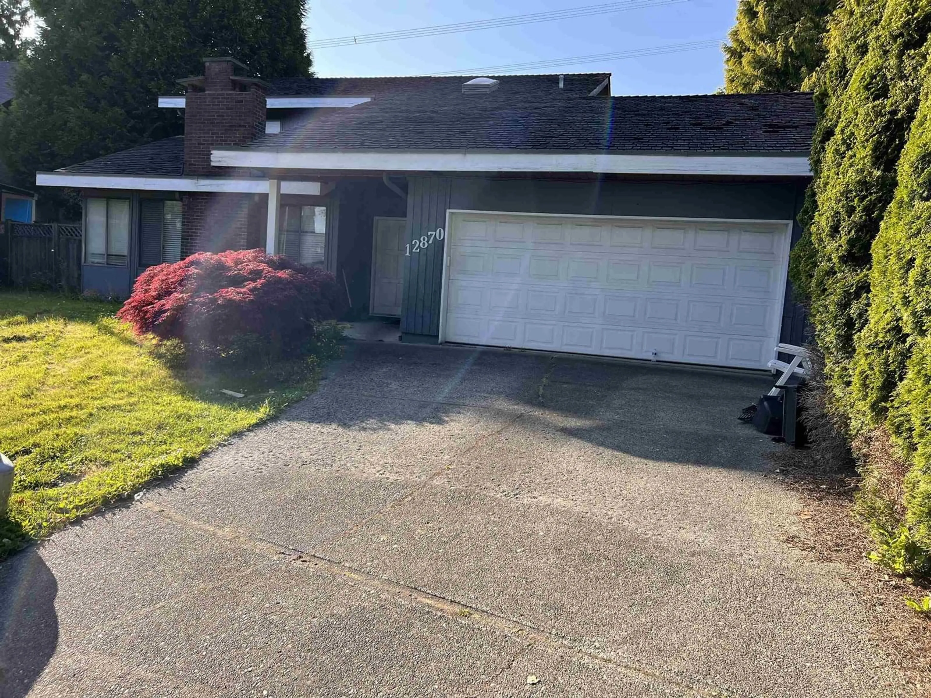 A pic from outside/outdoor area/front of a property/back of a property/a pic from drone, street for 12870 CARLUKE, Surrey British Columbia V3V6R4