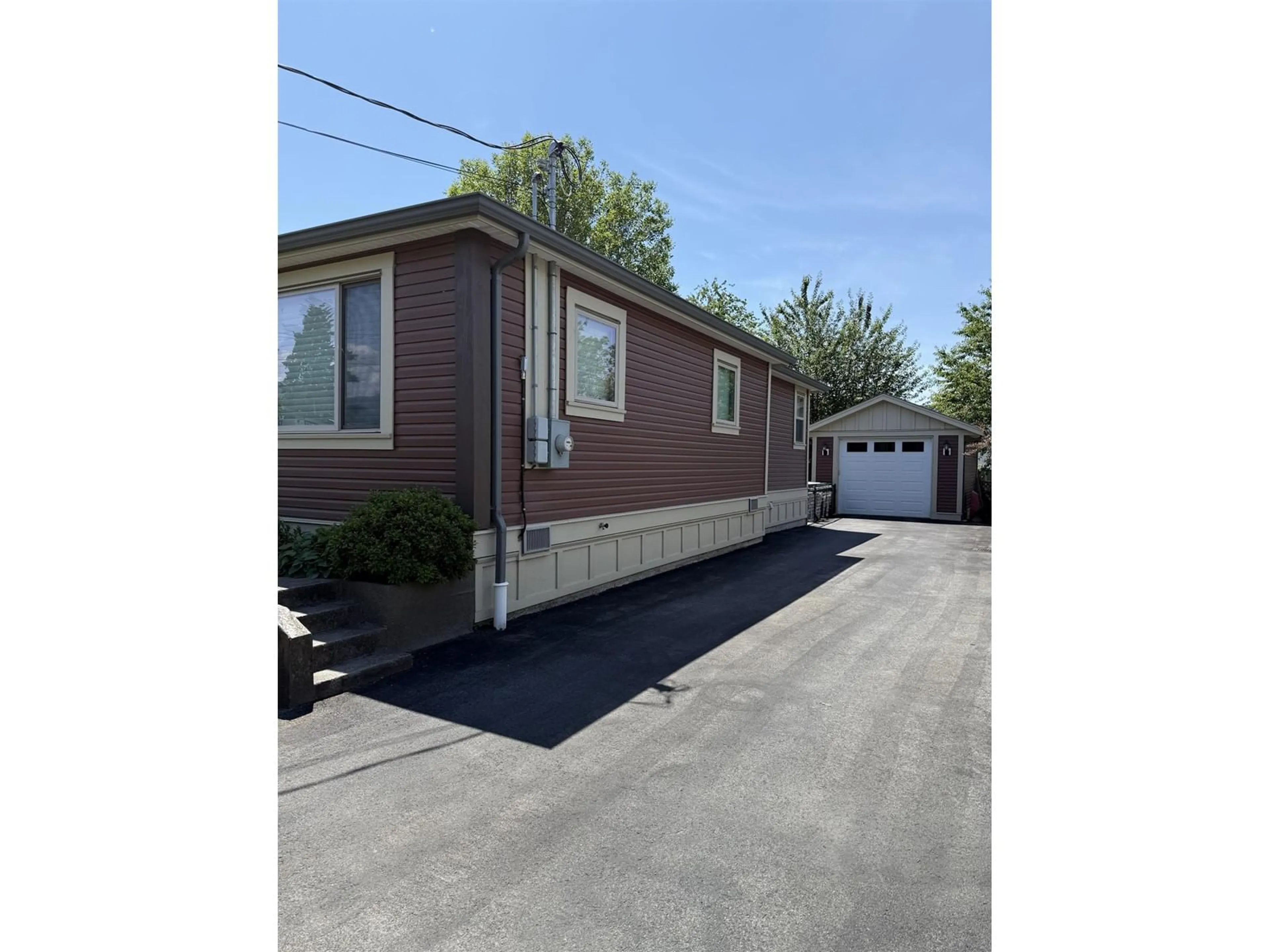 Home with vinyl exterior material, street for 9613 HAZEL STREET, Chilliwack British Columbia V2P5N8