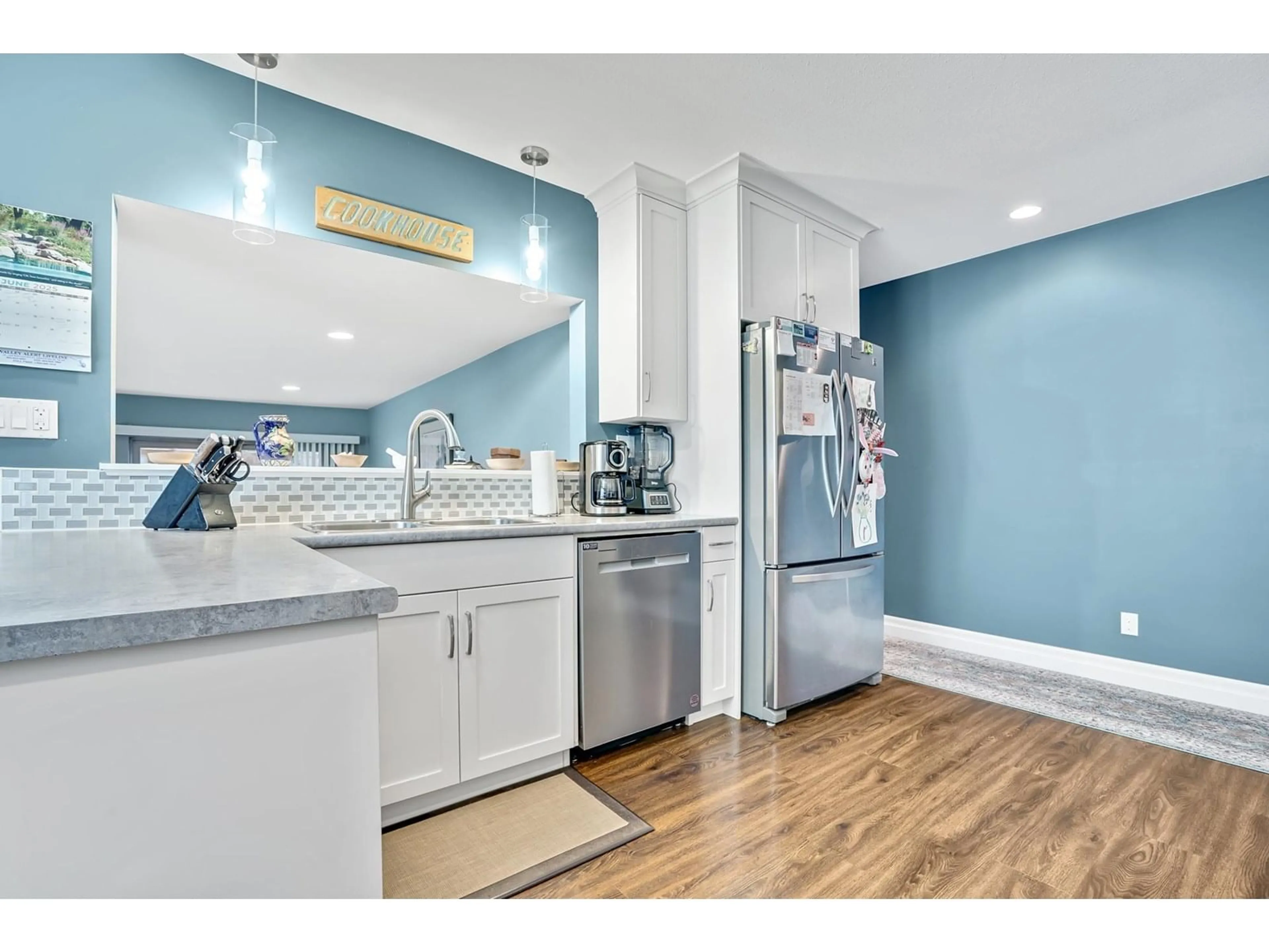 Open concept kitchen, ceramic/tile floor for 9613 HAZEL STREET, Chilliwack British Columbia V2P5N8