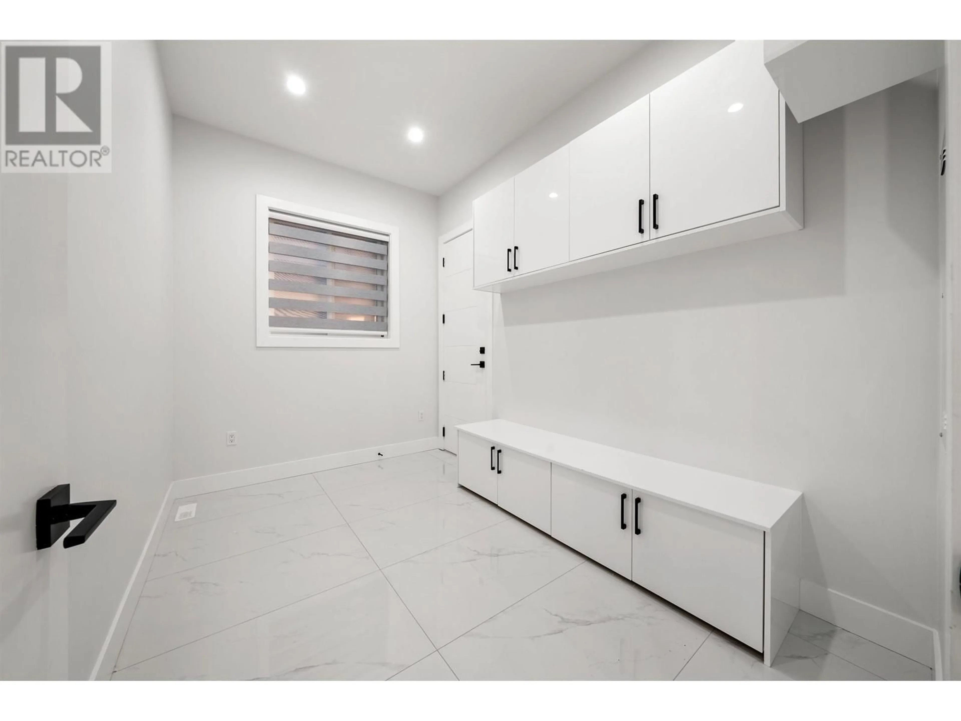 Storage room or clothes room or walk-in closet for 12290 LAITY STREET, Maple Ridge British Columbia V2X5B2
