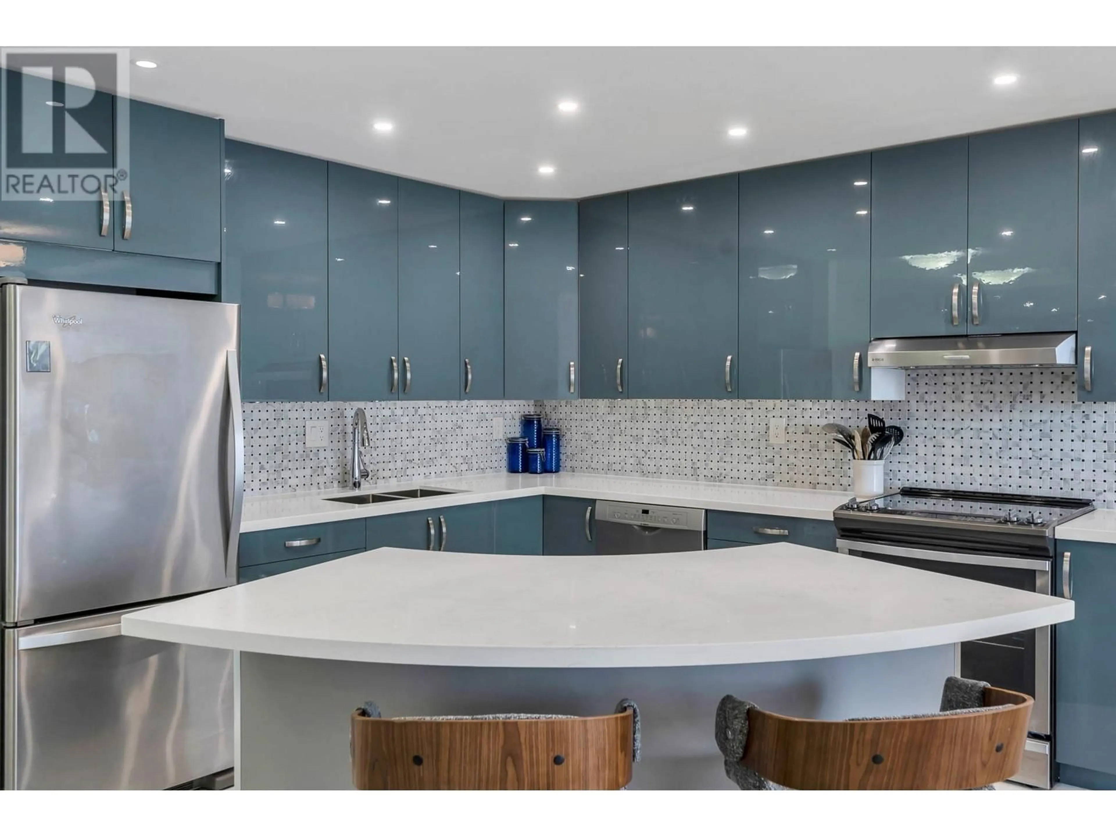 Contemporary kitchen, ceramic/tile floor for 805 - 710 SEVENTH AVENUE, New Westminster British Columbia V3M5V3
