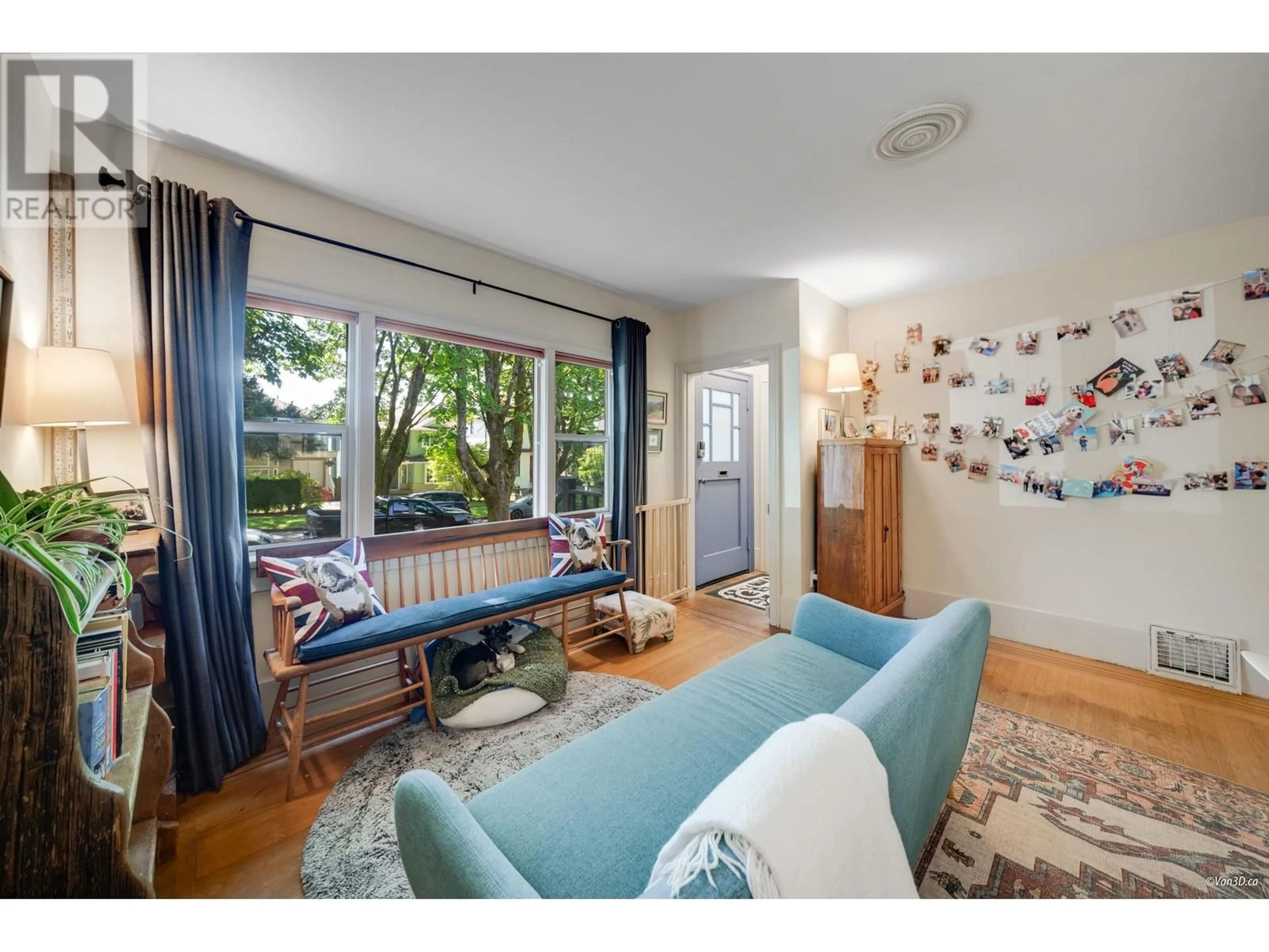 Living room with furniture, unknown for 3137 28TH AVENUE, Vancouver British Columbia V6L1X4