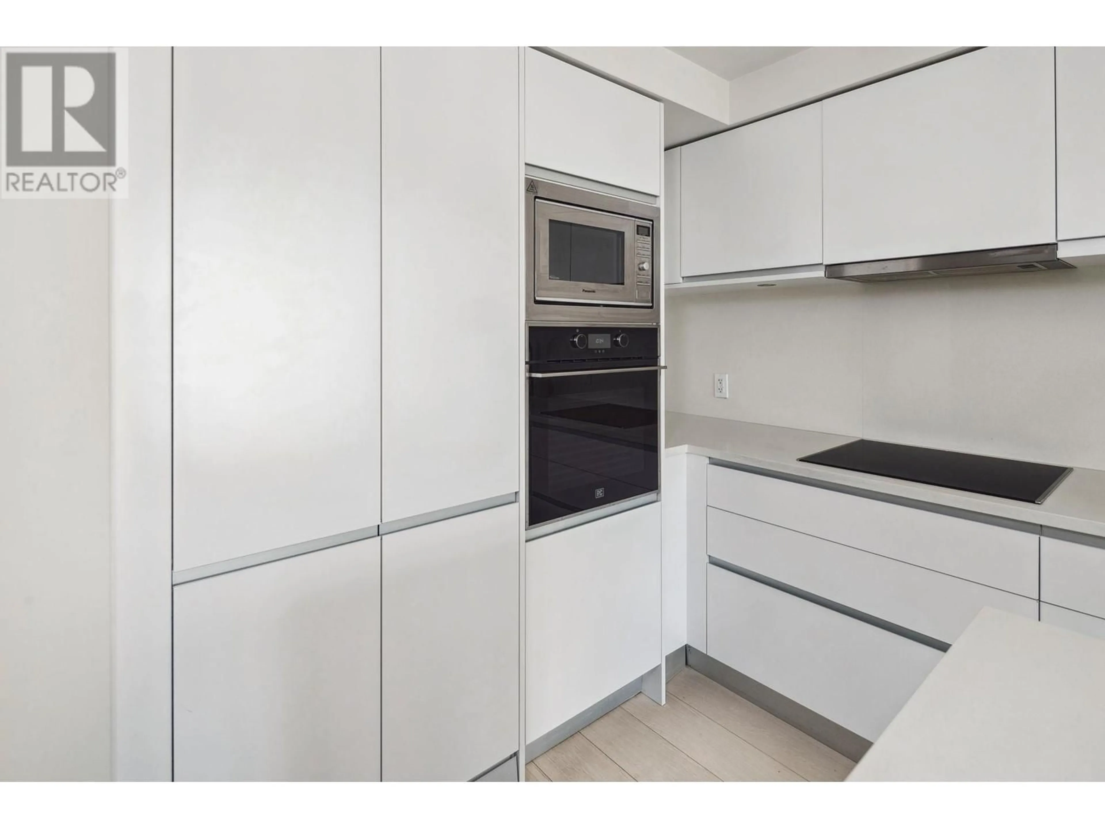 Standard kitchen, unknown for 611 - 180 2ND AVENUE, Vancouver British Columbia V5T0K4