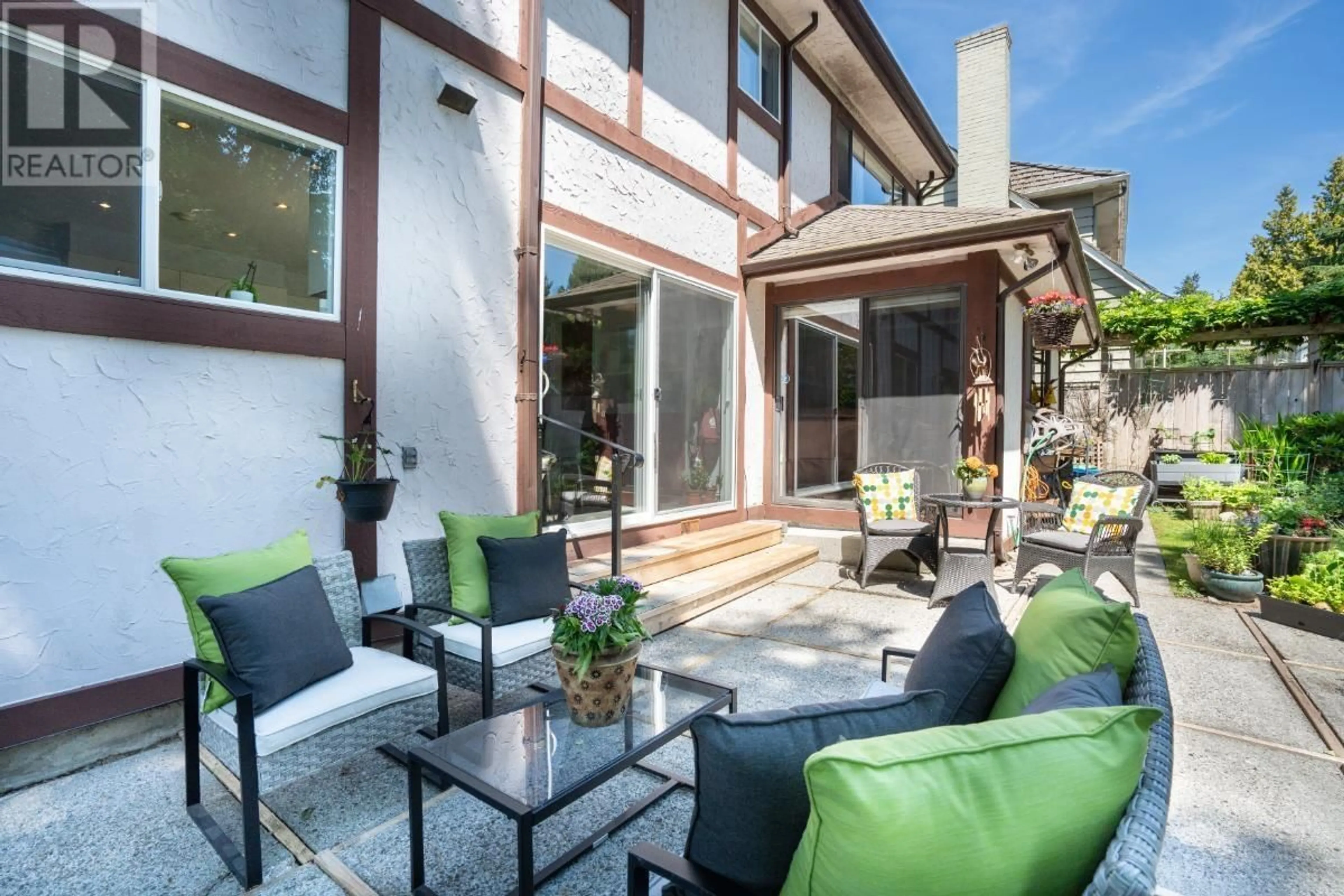 Patio, street for 6060 HOLLAND STREET, Vancouver British Columbia V6N2B3