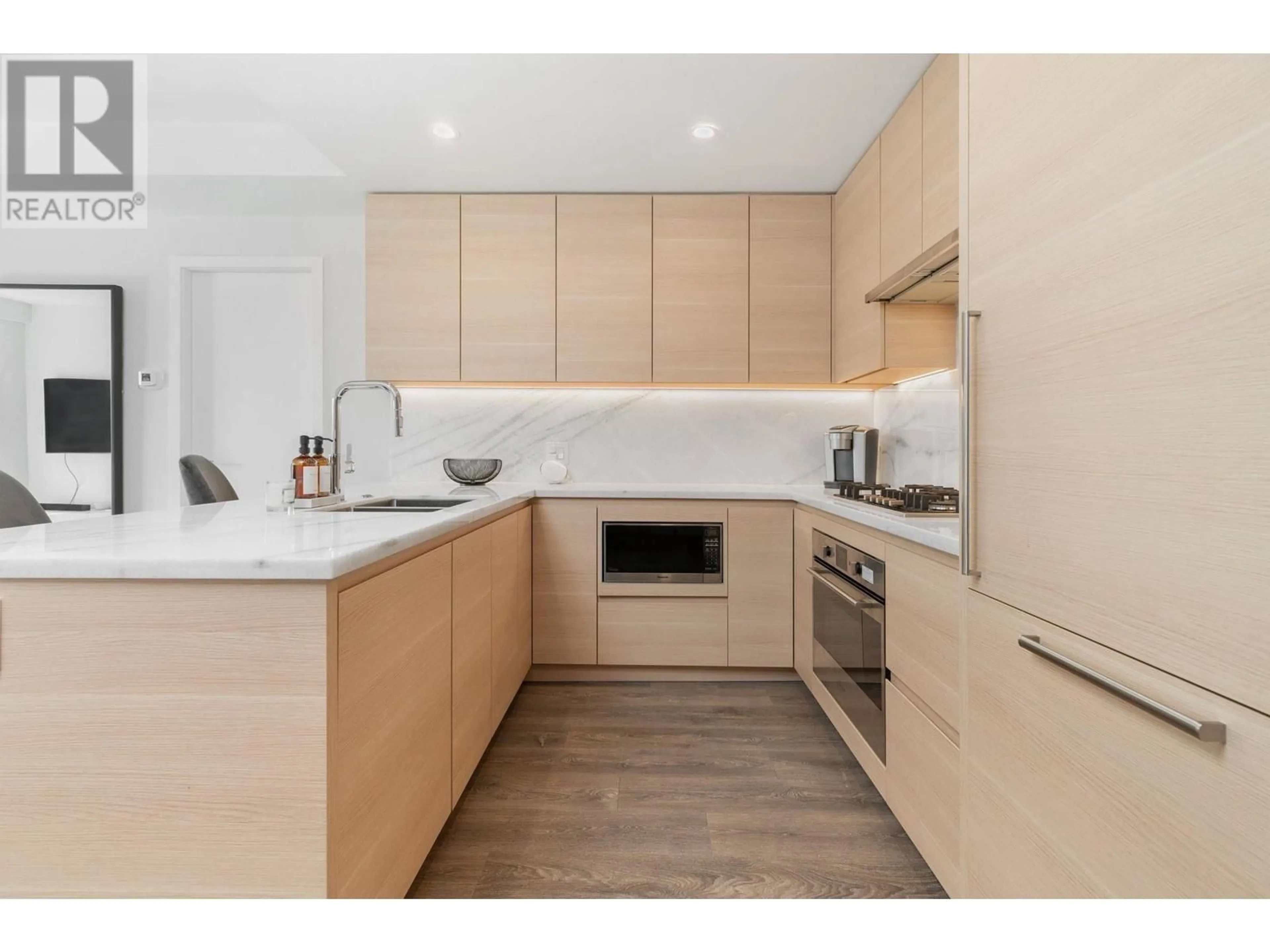 Standard kitchen, wood/laminate floor for 1008 - 308 MORRISSEY ROAD, Port Moody British Columbia V3H0M2