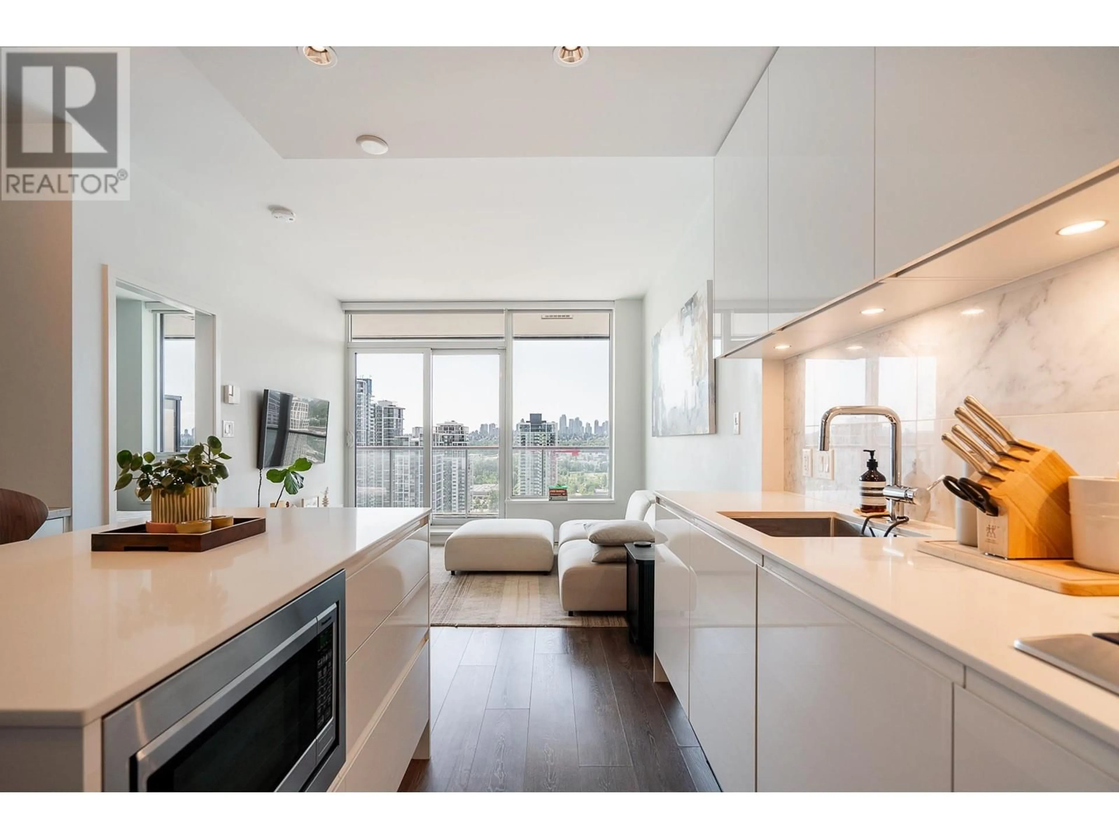 Open concept kitchen, unknown for 1505 - 1955 ALPHA WAY, Burnaby British Columbia V5C0K6