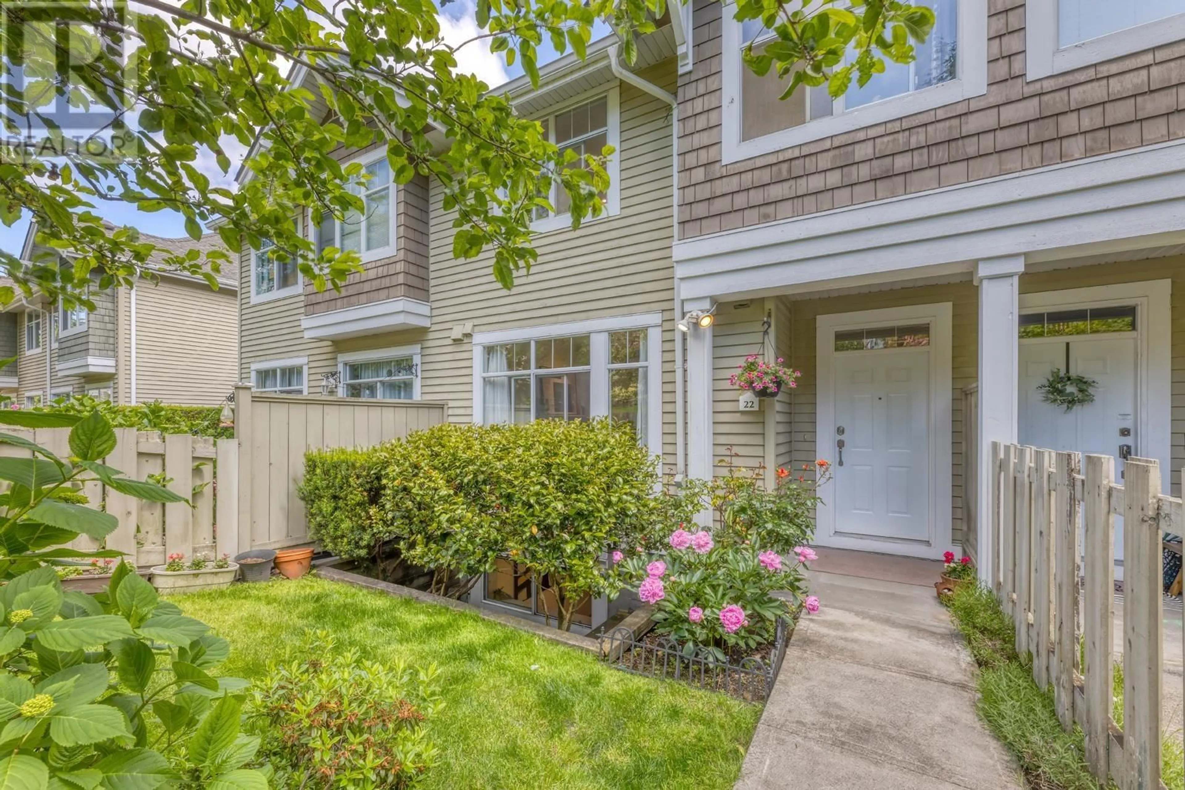 Unknown for 22 - 5240 OAKMOUNT CRESCENT, Burnaby British Columbia V5H4S1