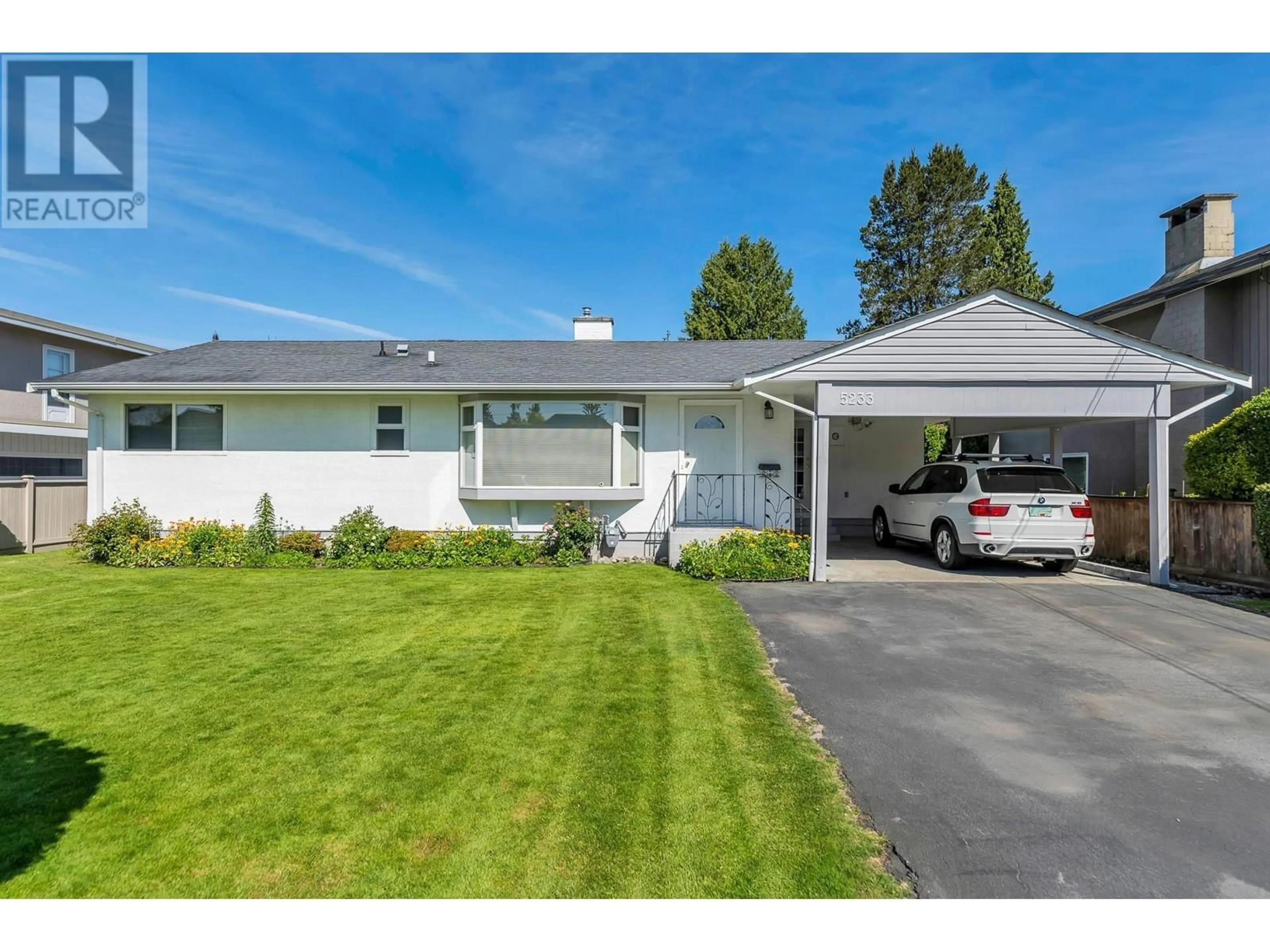 Home with vinyl exterior material, street for 5233 WESTMINSTER AVENUE, Delta British Columbia V4K2J4