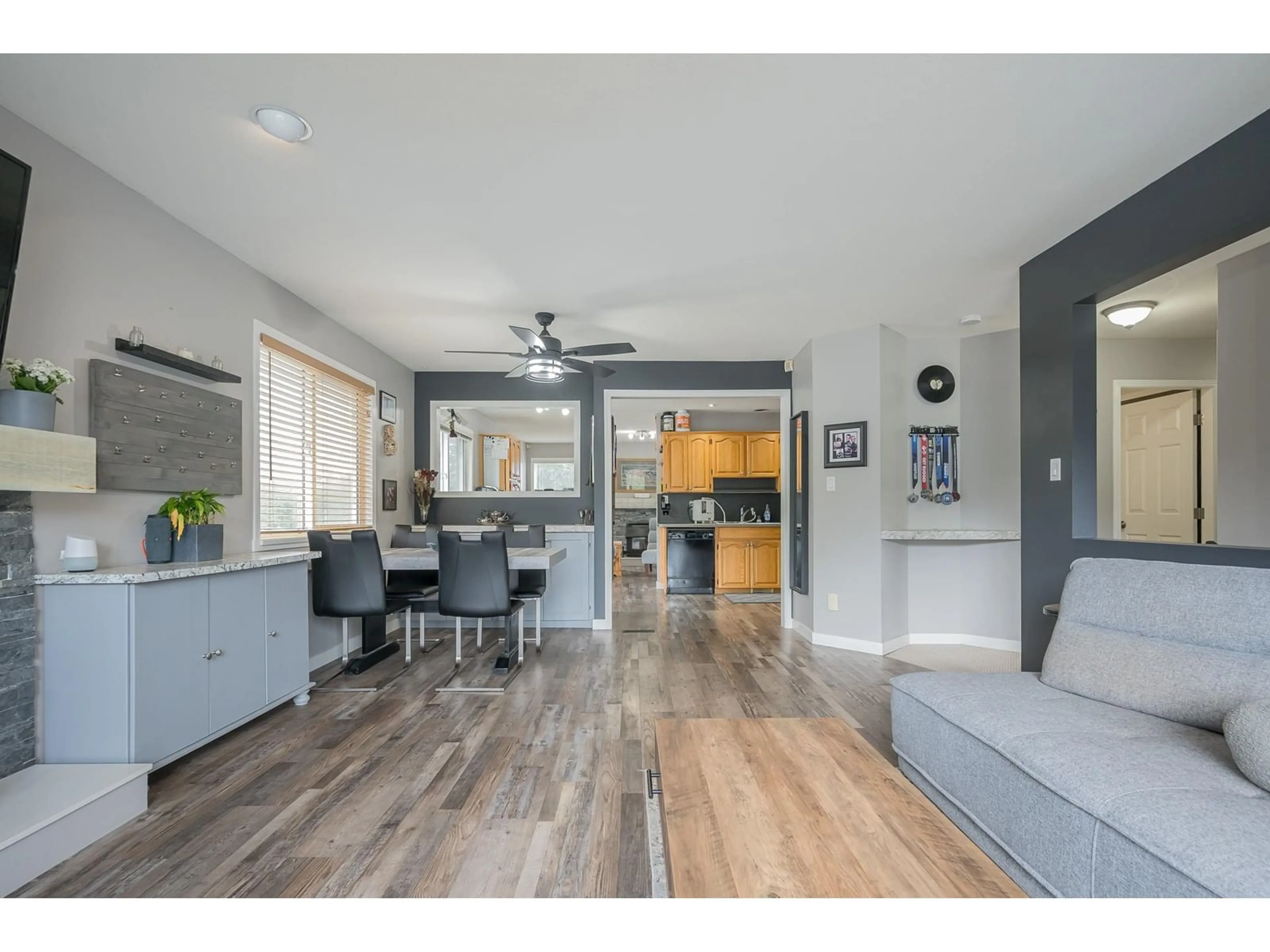 Open concept kitchen, unknown for 5001 218A, Langley British Columbia V3A8K2