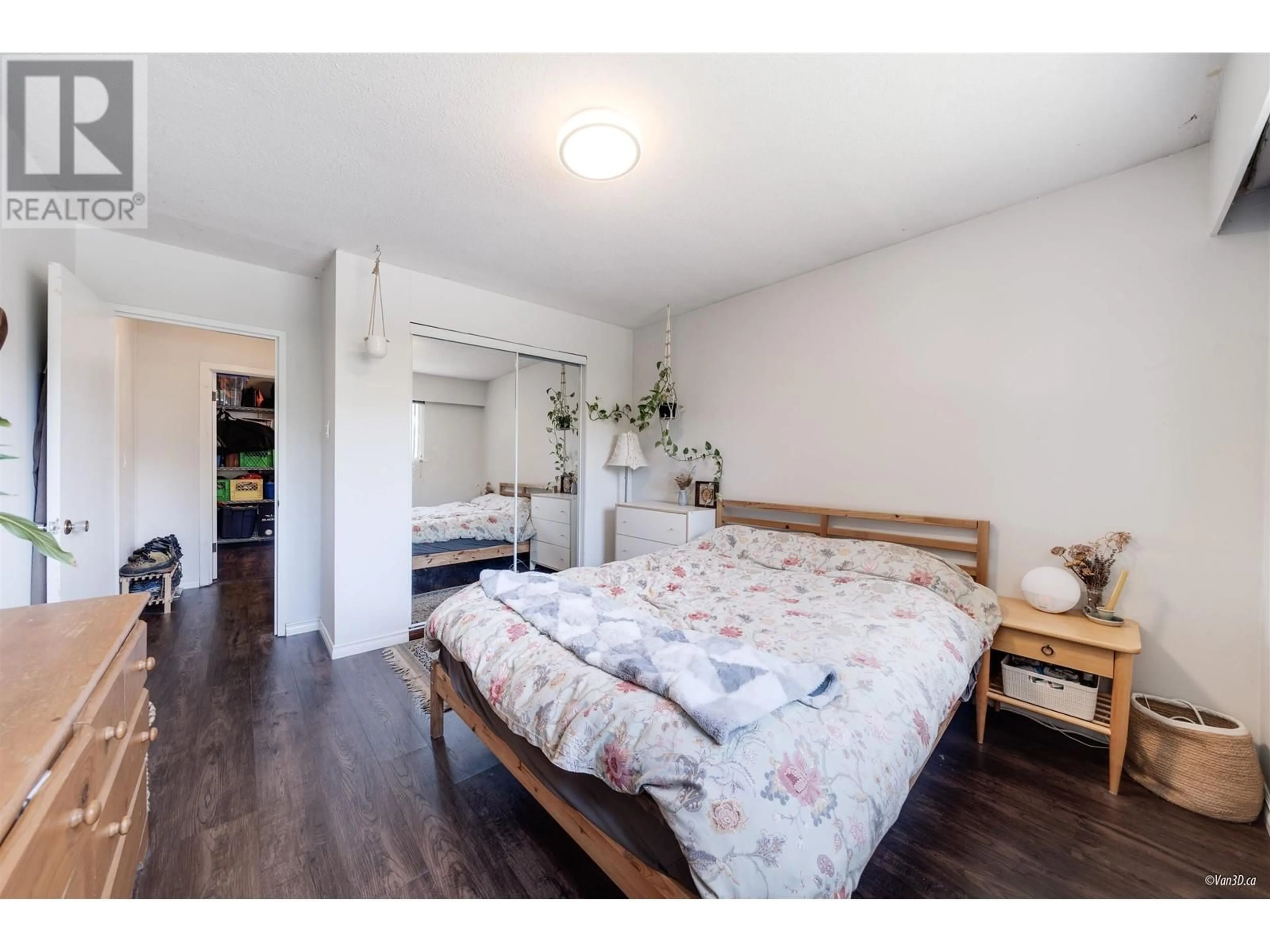 A pic of a room for 2611 PARKER STREET, Vancouver British Columbia V5K2T5