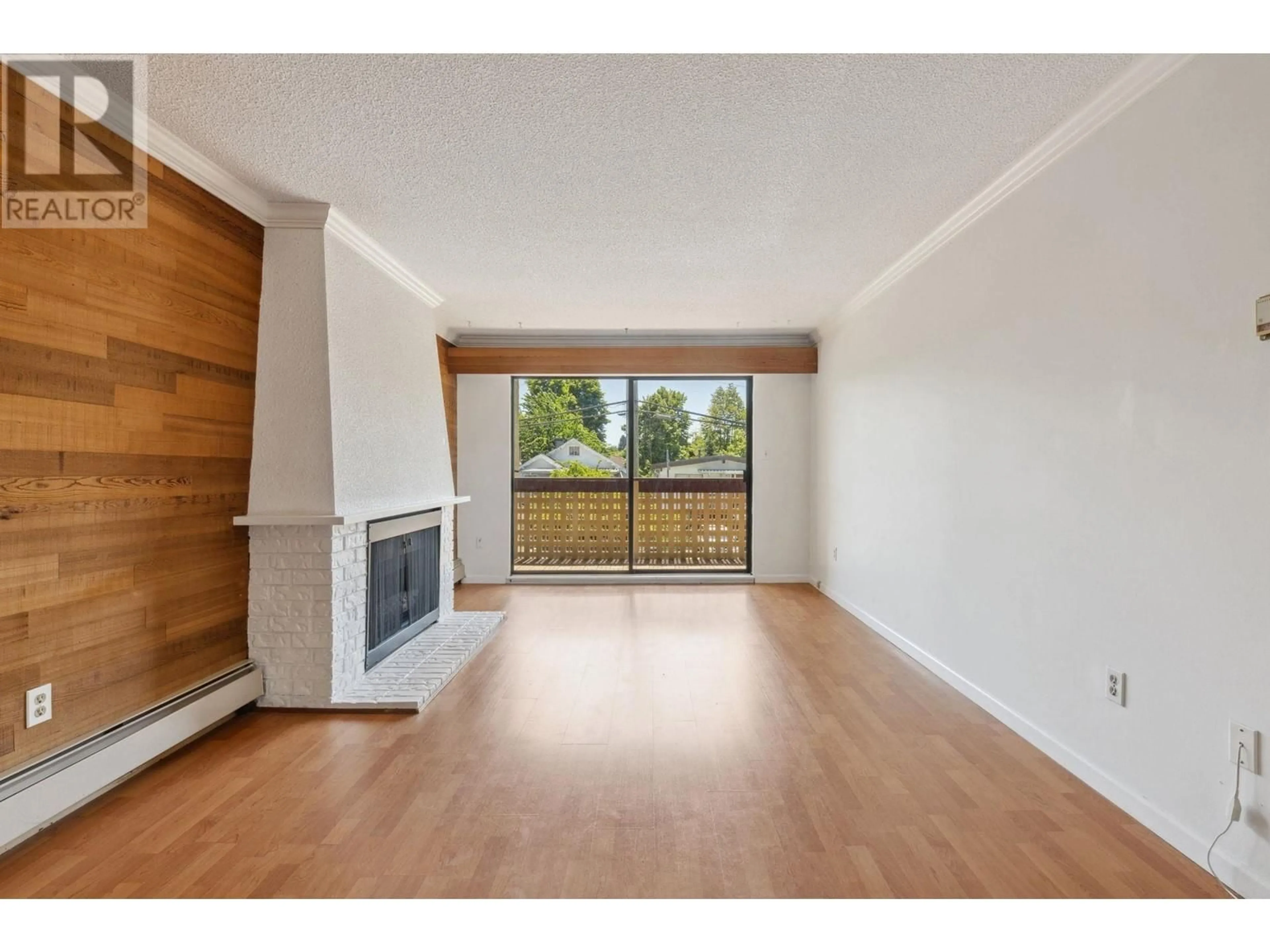 A pic of a room for 212 - 3150 PRINCE EDWARD STREET, Vancouver British Columbia V5T3N6