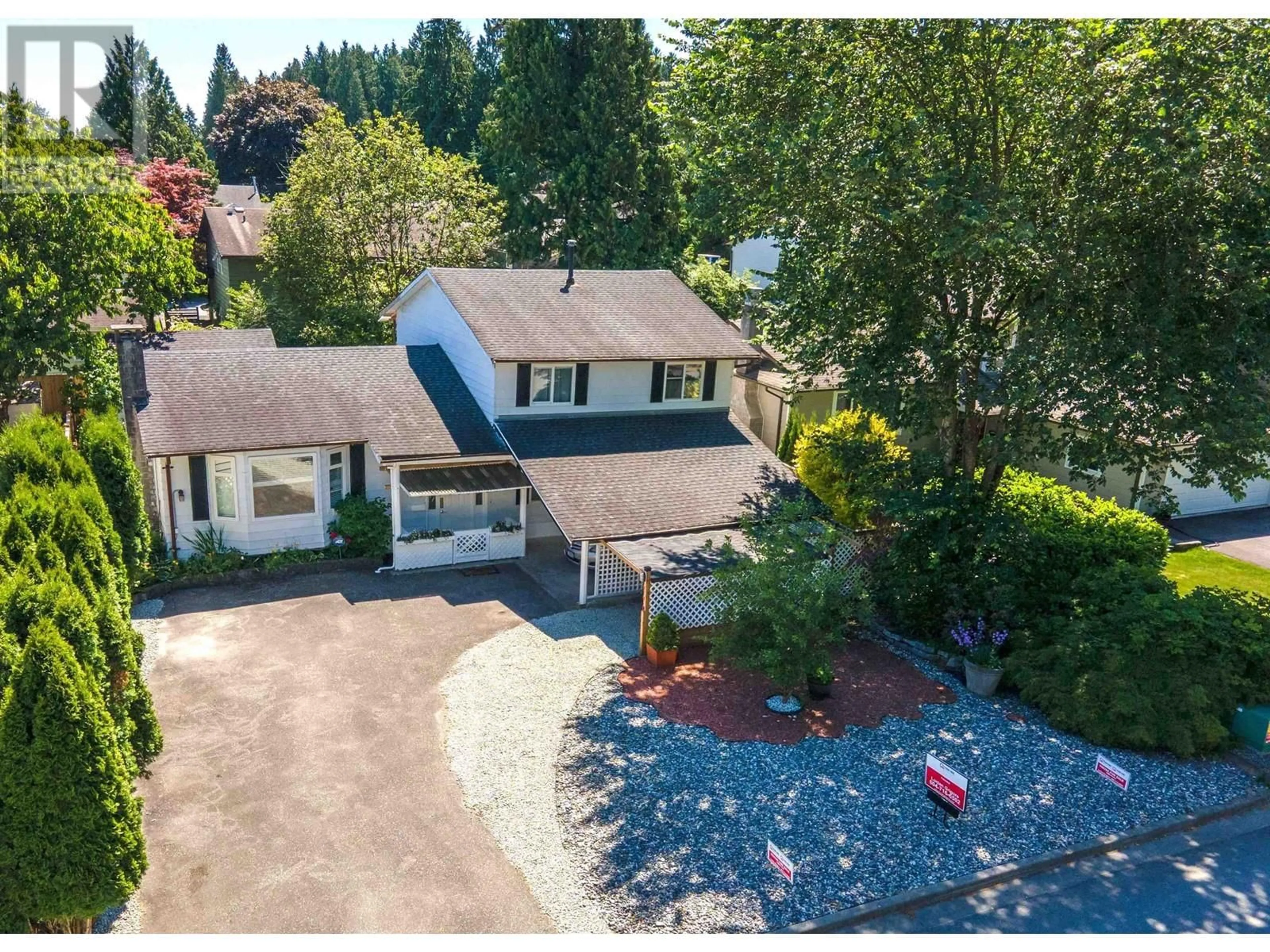 A pic from outside/outdoor area/front of a property/back of a property/a pic from drone, street for 1068 SPRUCE AVENUE, Port Coquitlam British Columbia V3B4X6