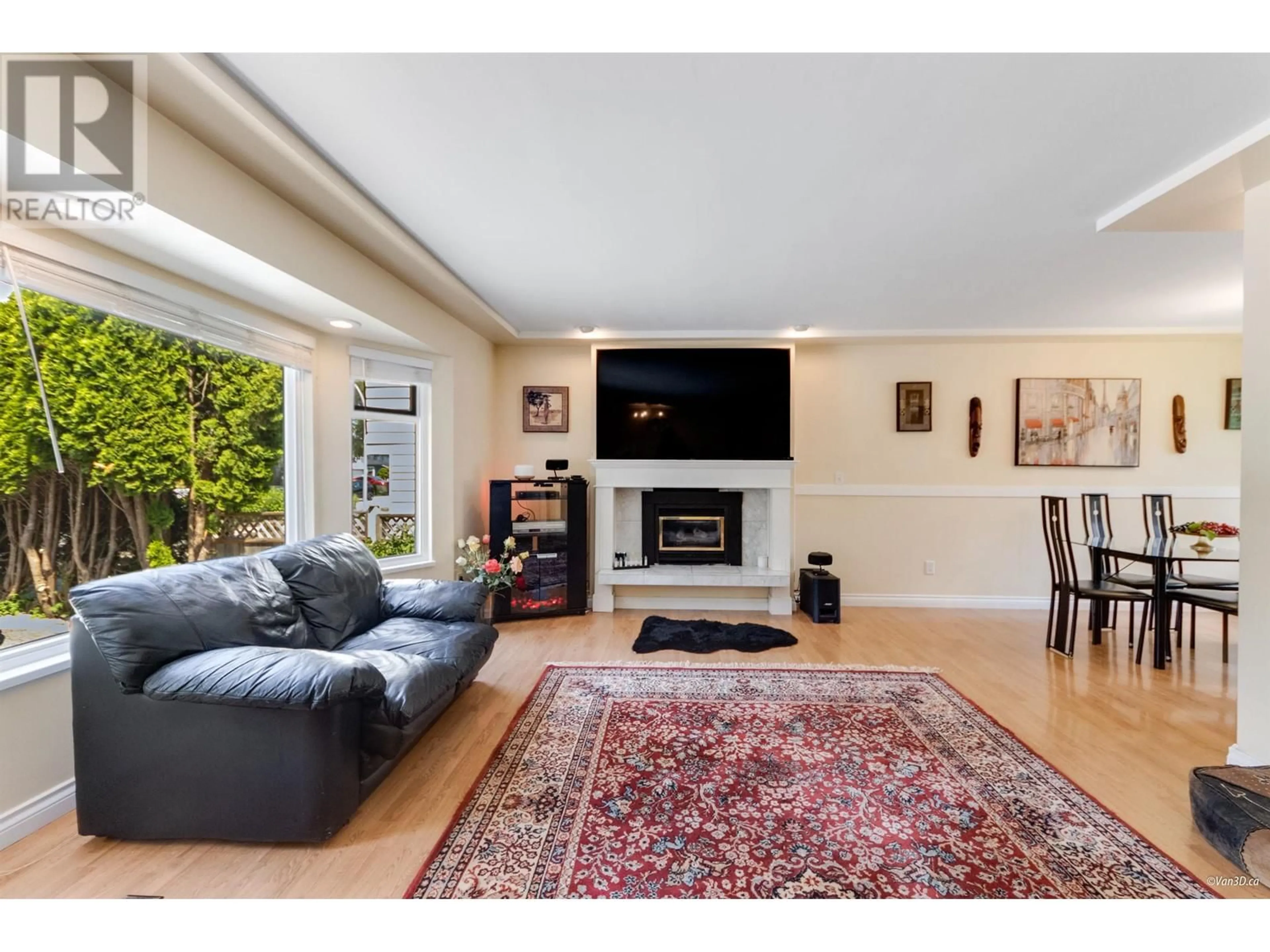 Living room with furniture, unknown for 1068 SPRUCE AVENUE, Port Coquitlam British Columbia V3B4X6