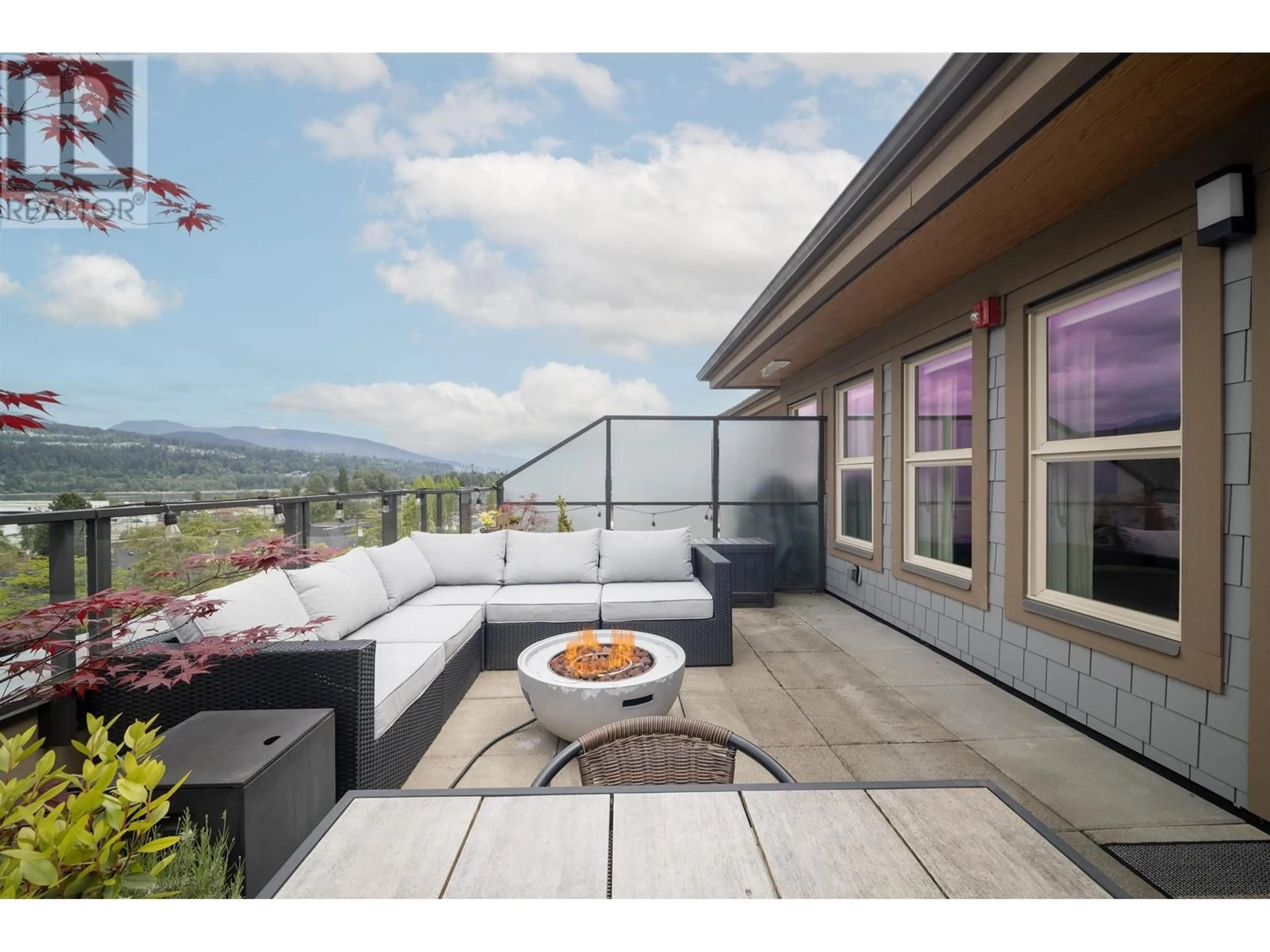 Patio, mountain view for 2315 ST JOHNS STREET, Port Moody British Columbia V3H0K4
