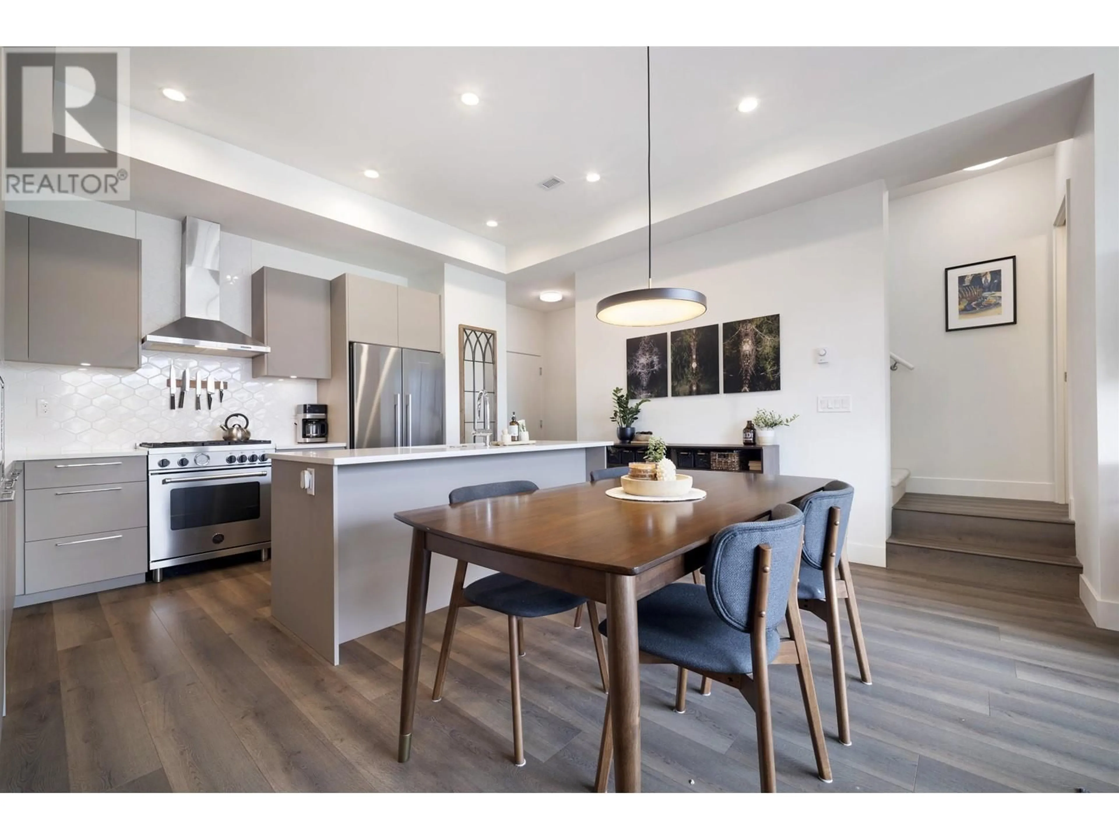 Open concept kitchen, wood/laminate floor for 2315 ST JOHNS STREET, Port Moody British Columbia V3H0K4