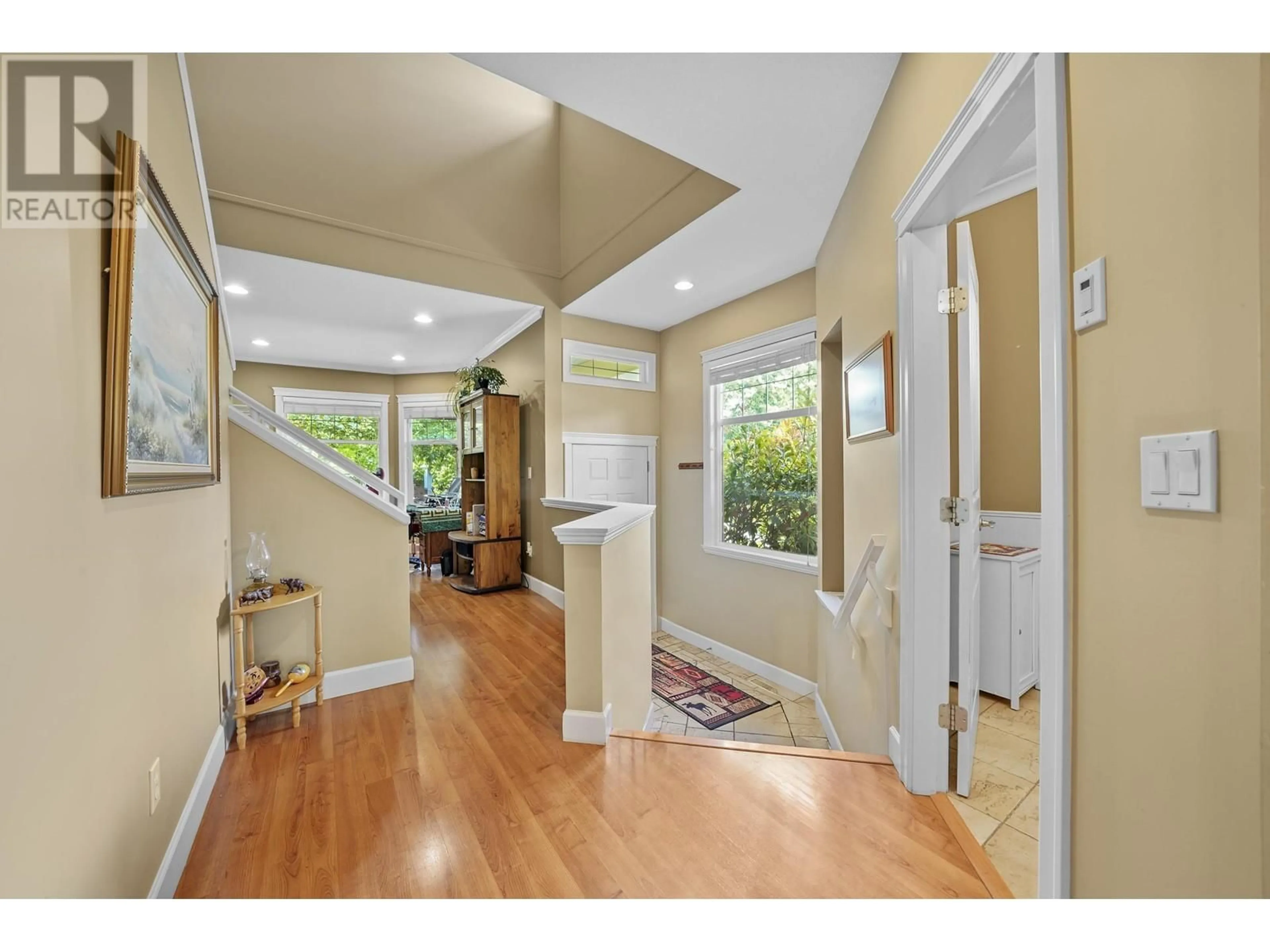 Indoor entryway for 11241 BLANEY WAY, Pitt Meadows British Columbia V3Y2V3