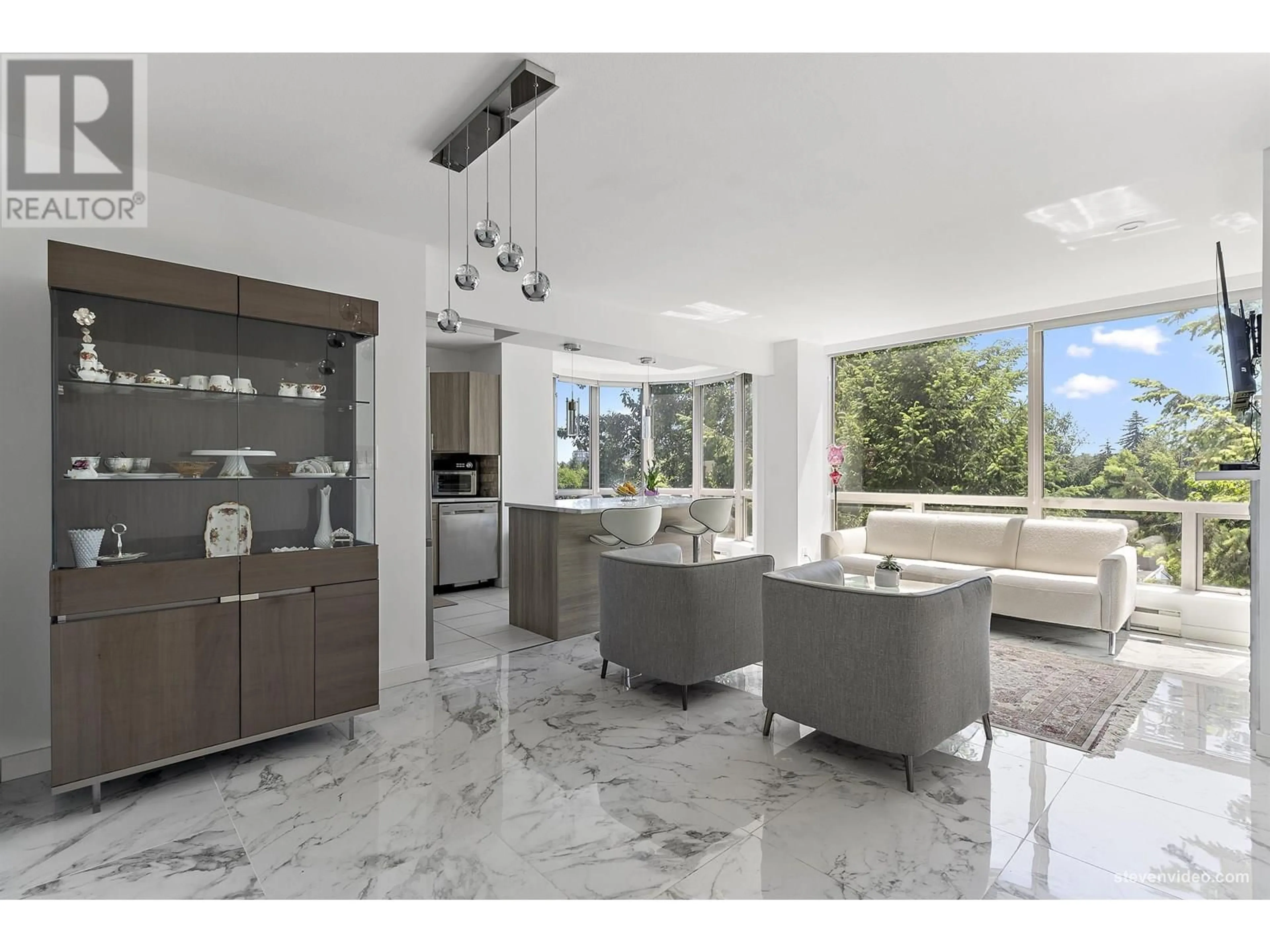 Open concept kitchen, ceramic/tile floor for 505 - 9623 MANCHESTER DRIVE, Burnaby British Columbia V3N4Y8