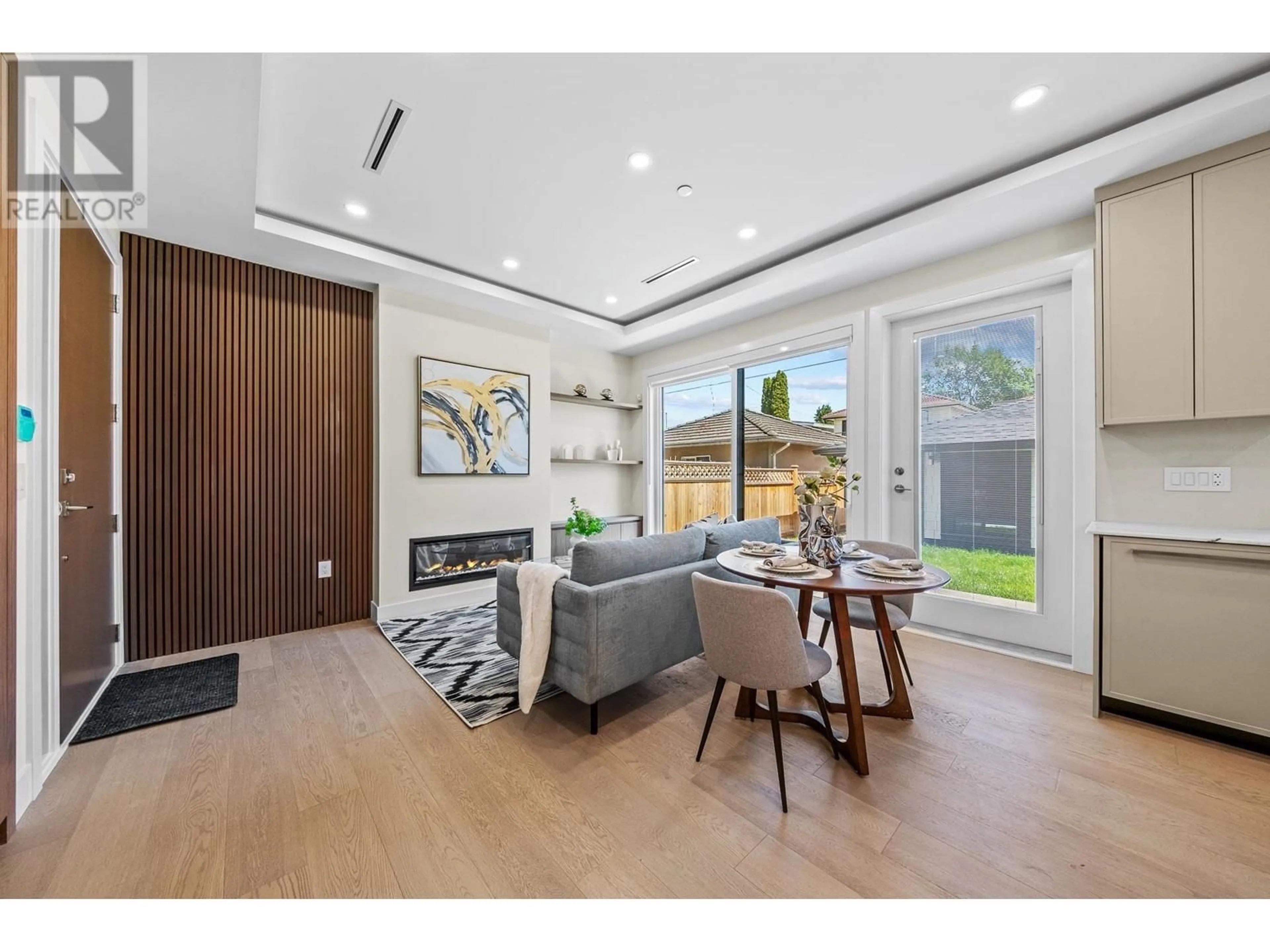 Unknown for 2 - 4650 GOTHARD STREET, Vancouver British Columbia V5R3K7