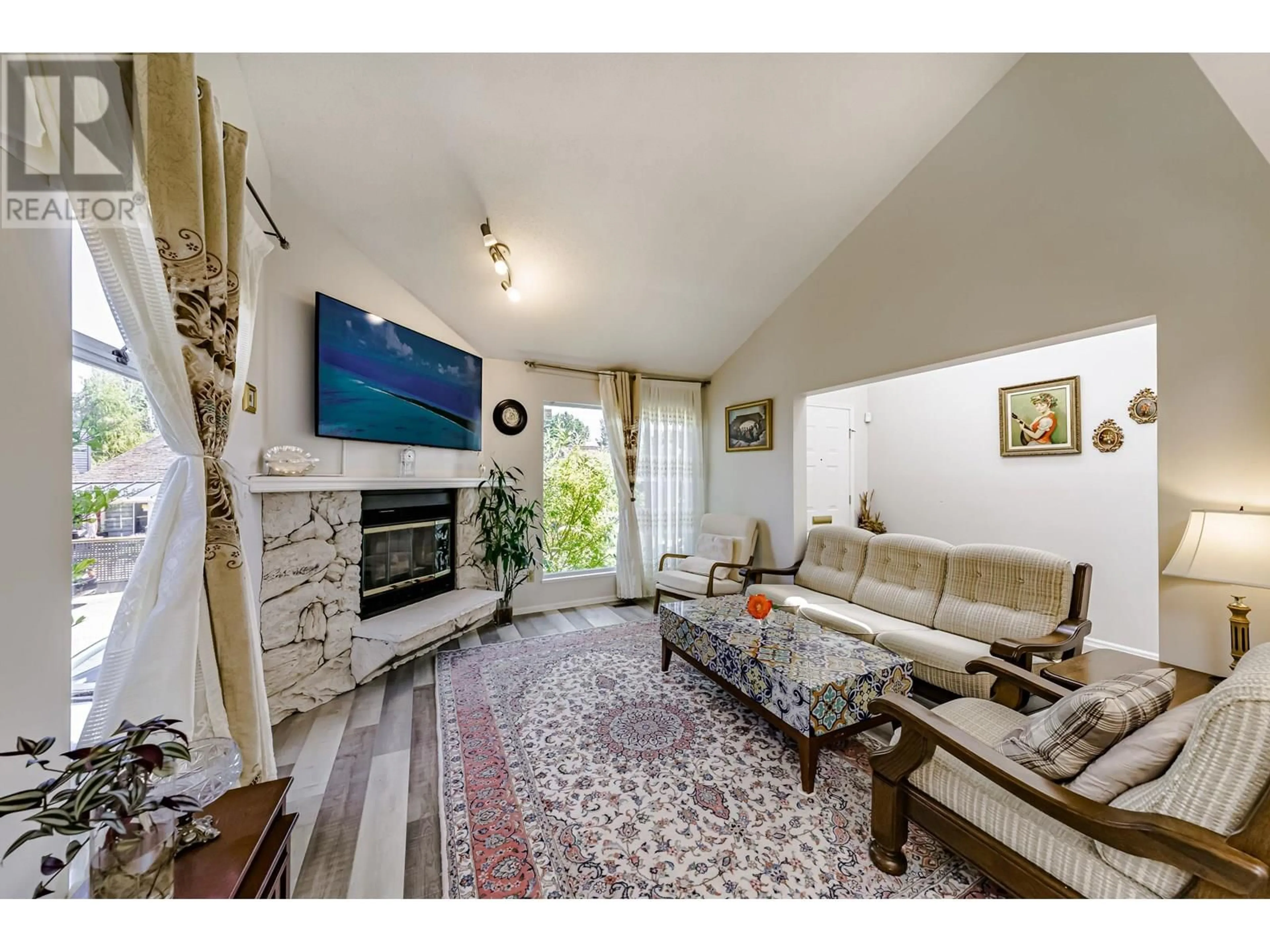 Living room with furniture, unknown for 1472 VILLAGE GREEN WYND, Tsawwassen British Columbia V4L2K4