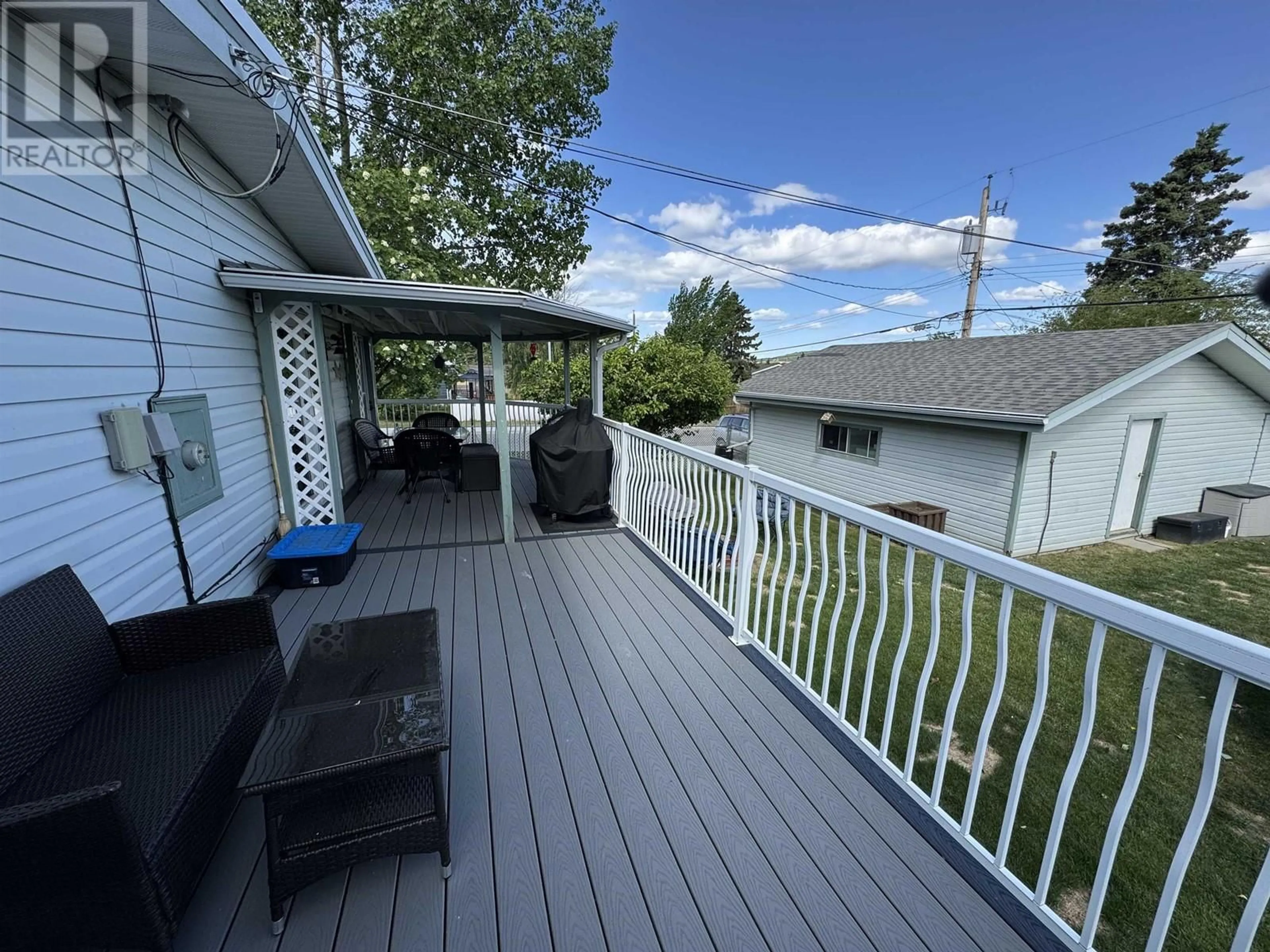 Patio, water/lake/river/ocean view for 10320 111 AVENUE, Fort St. John British Columbia V1J2V4