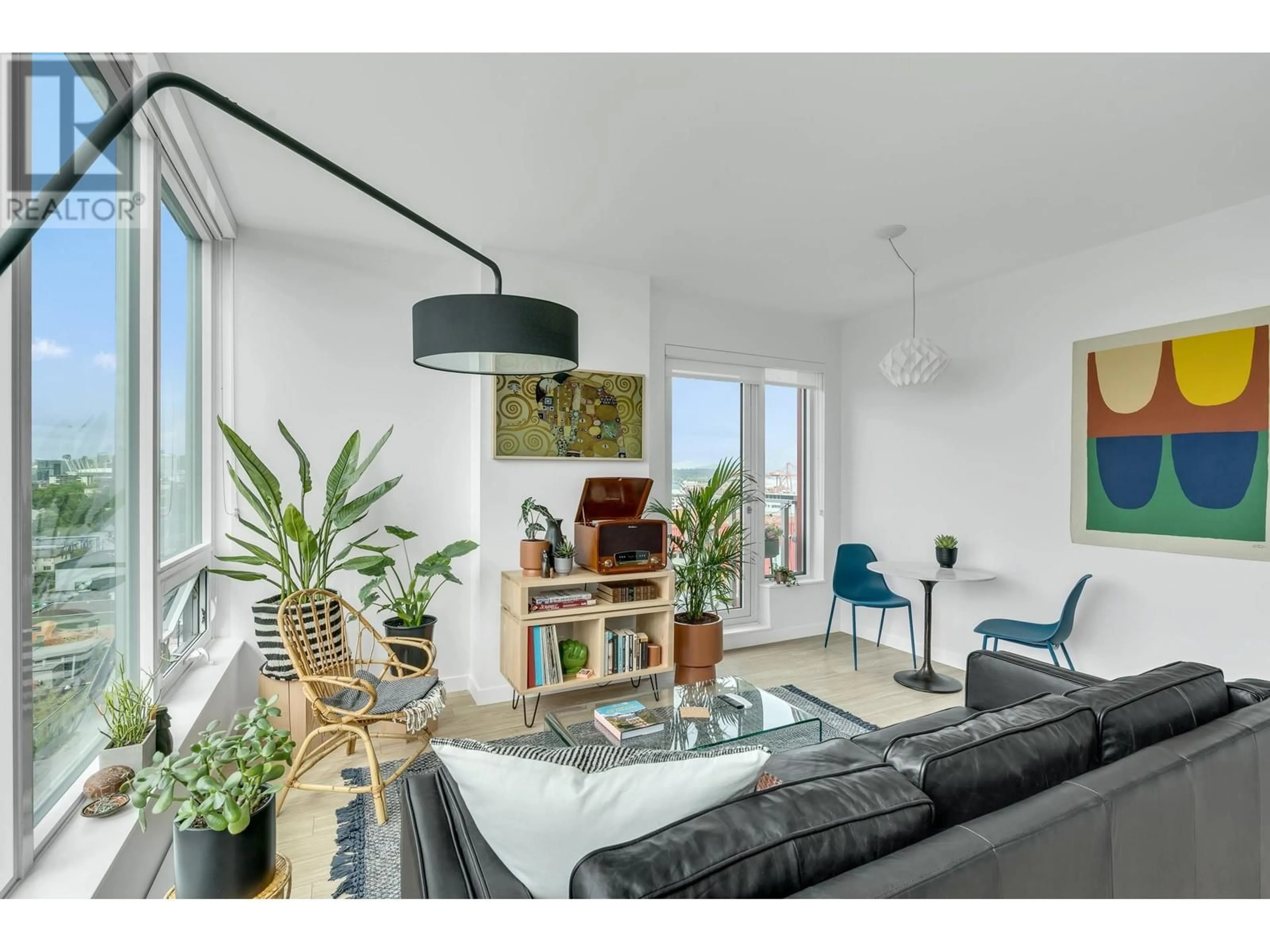 Living room with furniture, unknown for PH8 - 983 HASTINGS STREET, Vancouver British Columbia V6A0G9