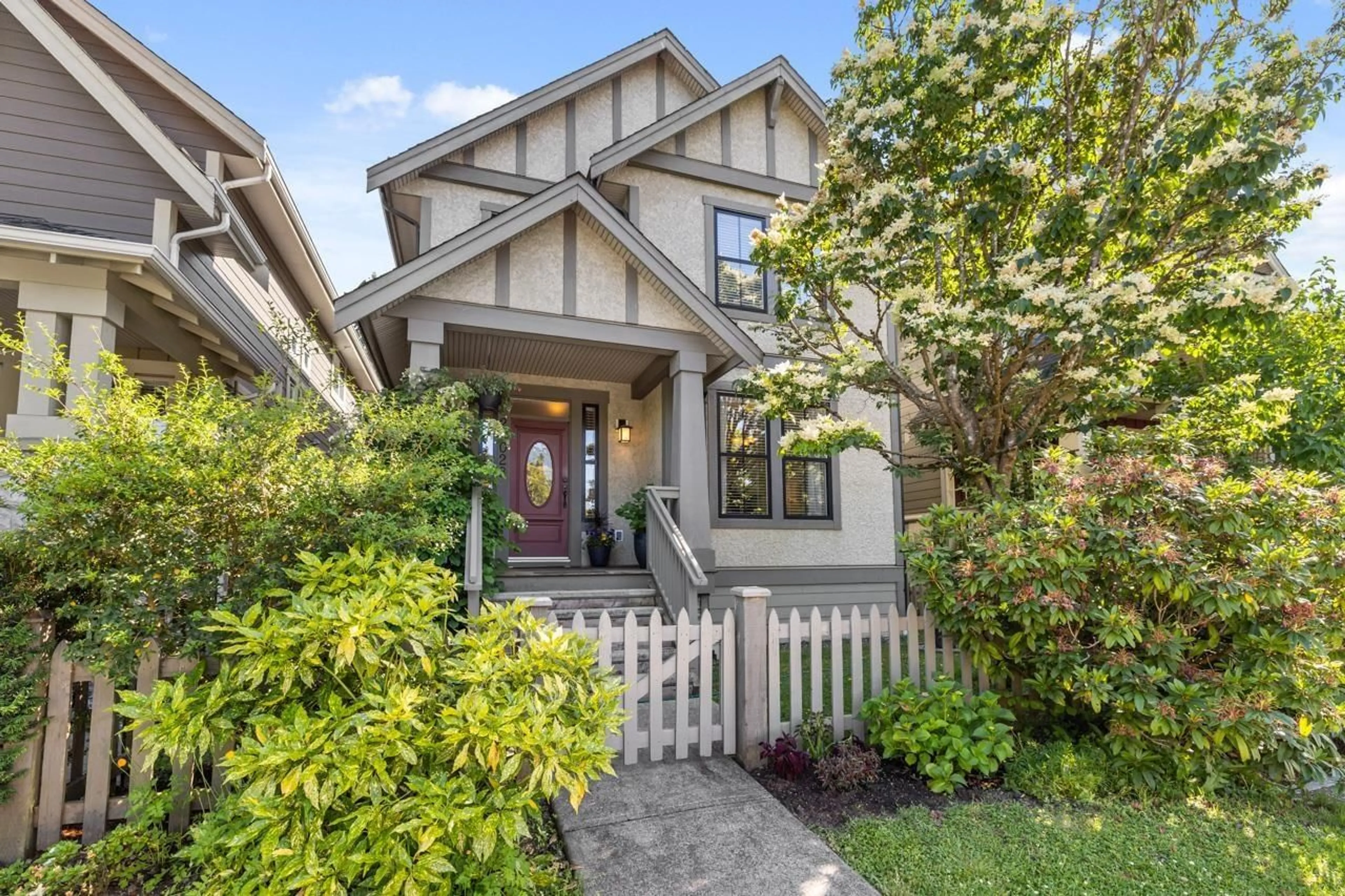 Home with vinyl exterior material, street for 23028 BILLY BROWN, Langley British Columbia V1M4G2