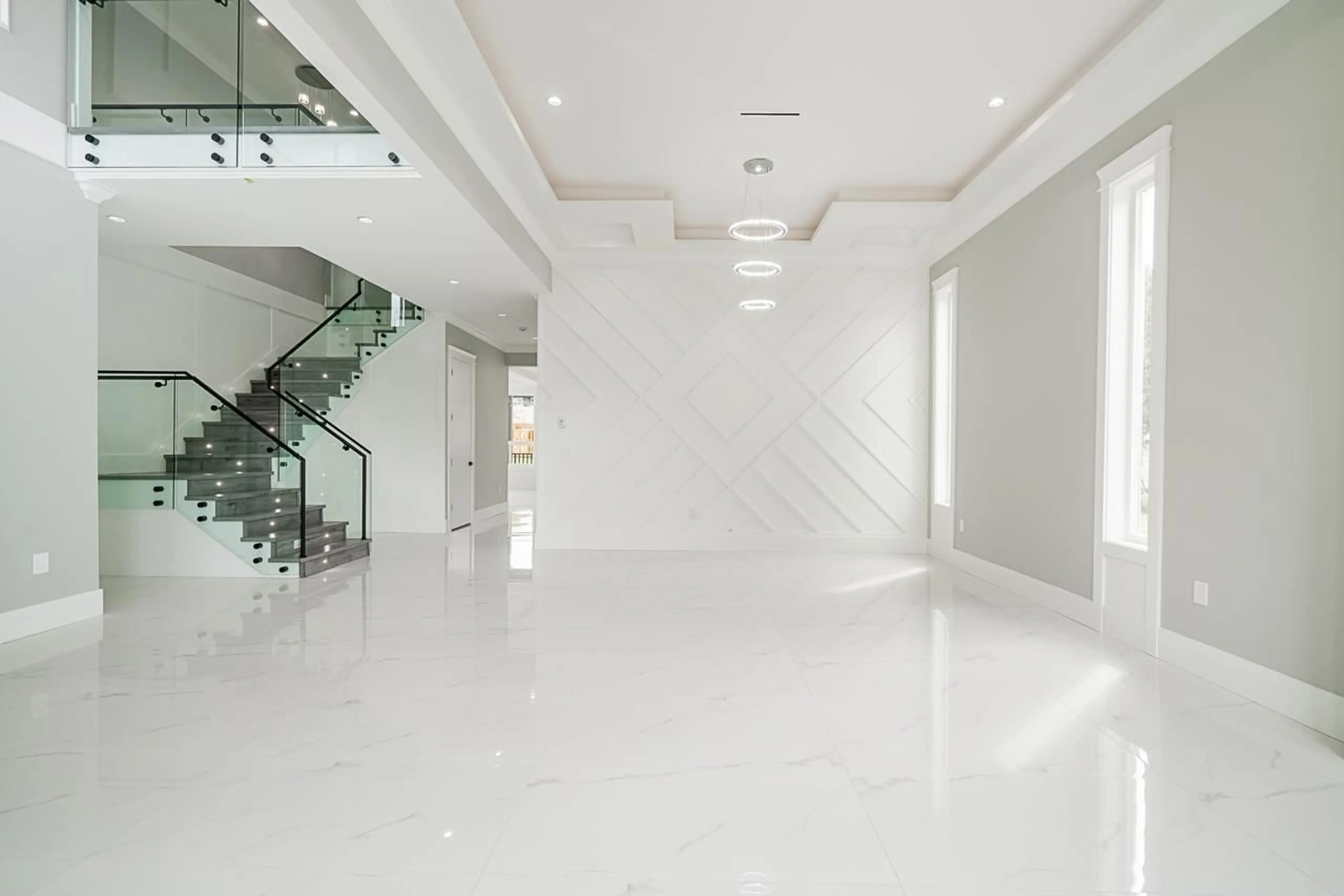 Indoor foyer for 13978 113A, Surrey British Columbia V3R2K2