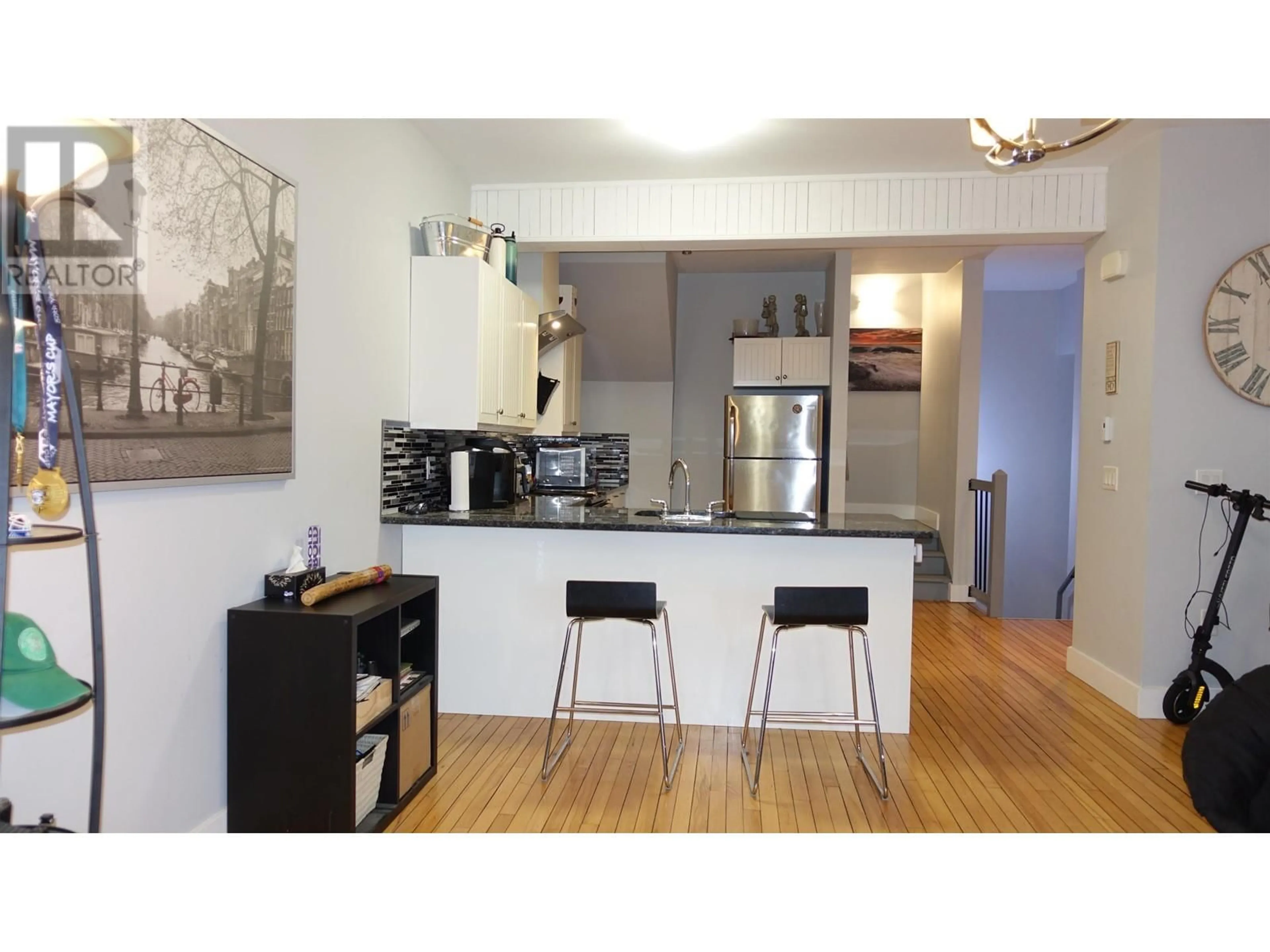 Open concept kitchen, wood/laminate floor for 2 - 12016 YORK STREET, Maple Ridge British Columbia V2X3H3