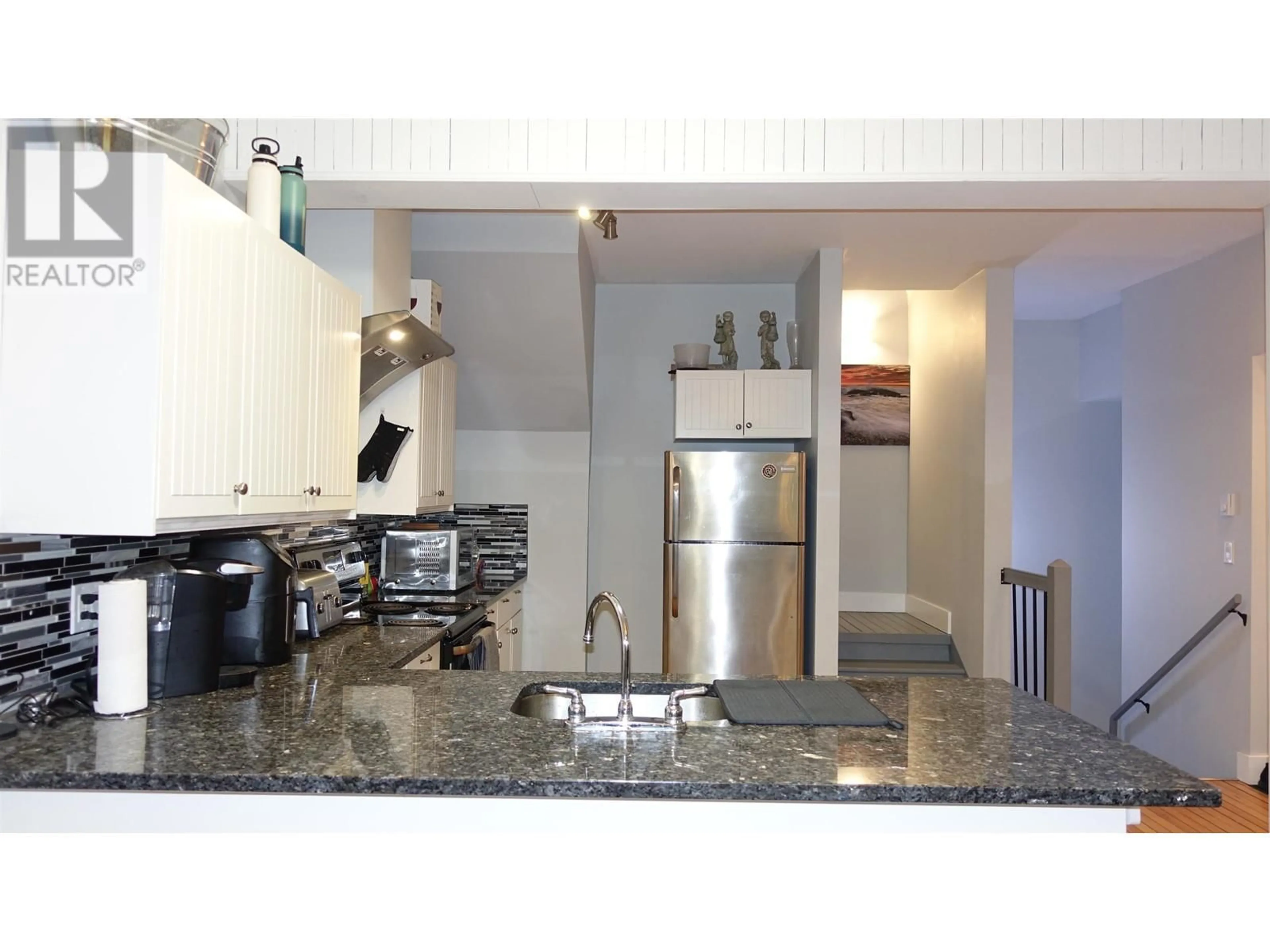 Standard kitchen, ceramic/tile floor for 2 - 12016 YORK STREET, Maple Ridge British Columbia V2X3H3