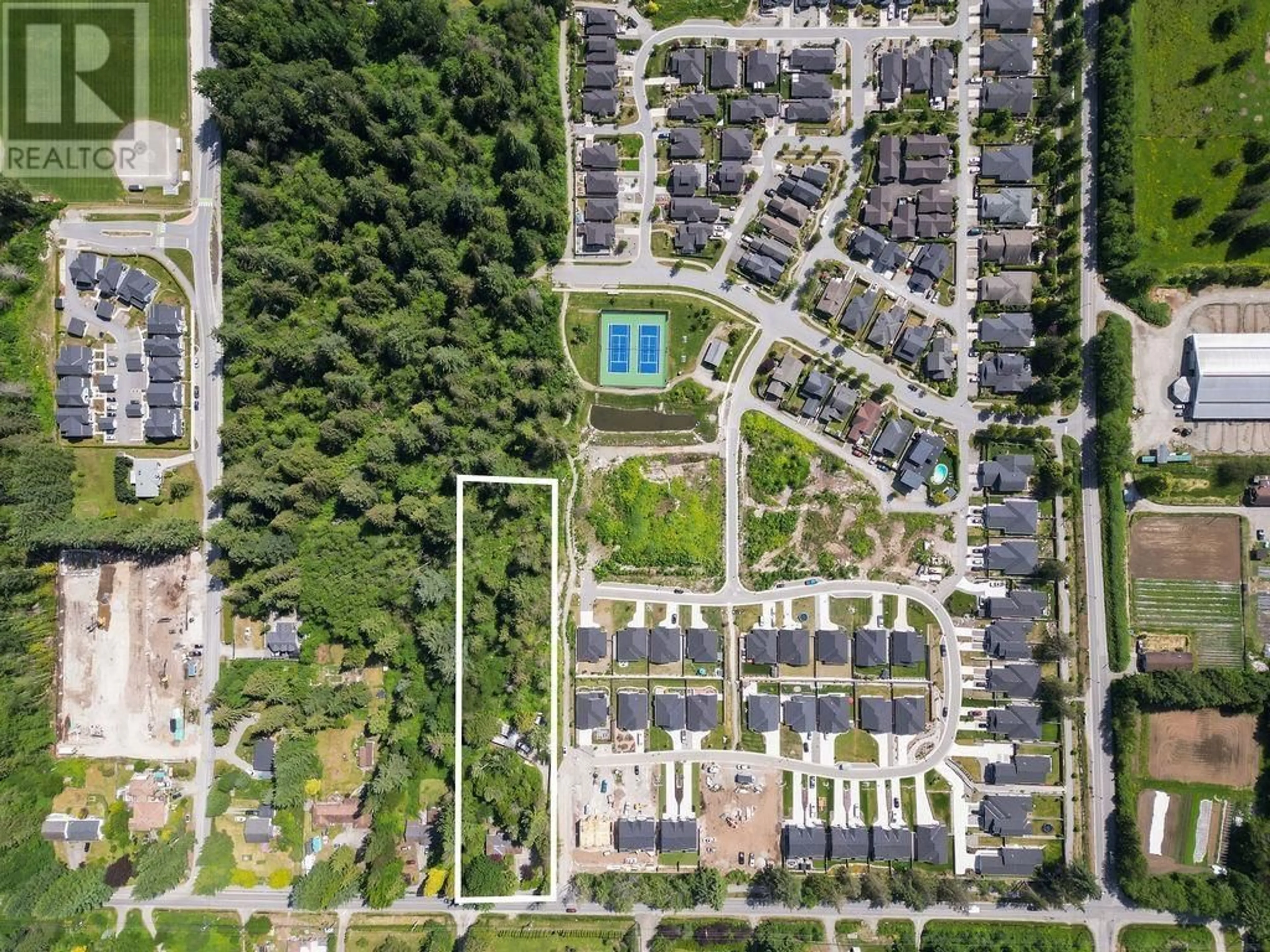 A pic from outside/outdoor area/front of a property/back of a property/a pic from drone, street for 1009 REED ROAD, Gibsons British Columbia V0N1V7