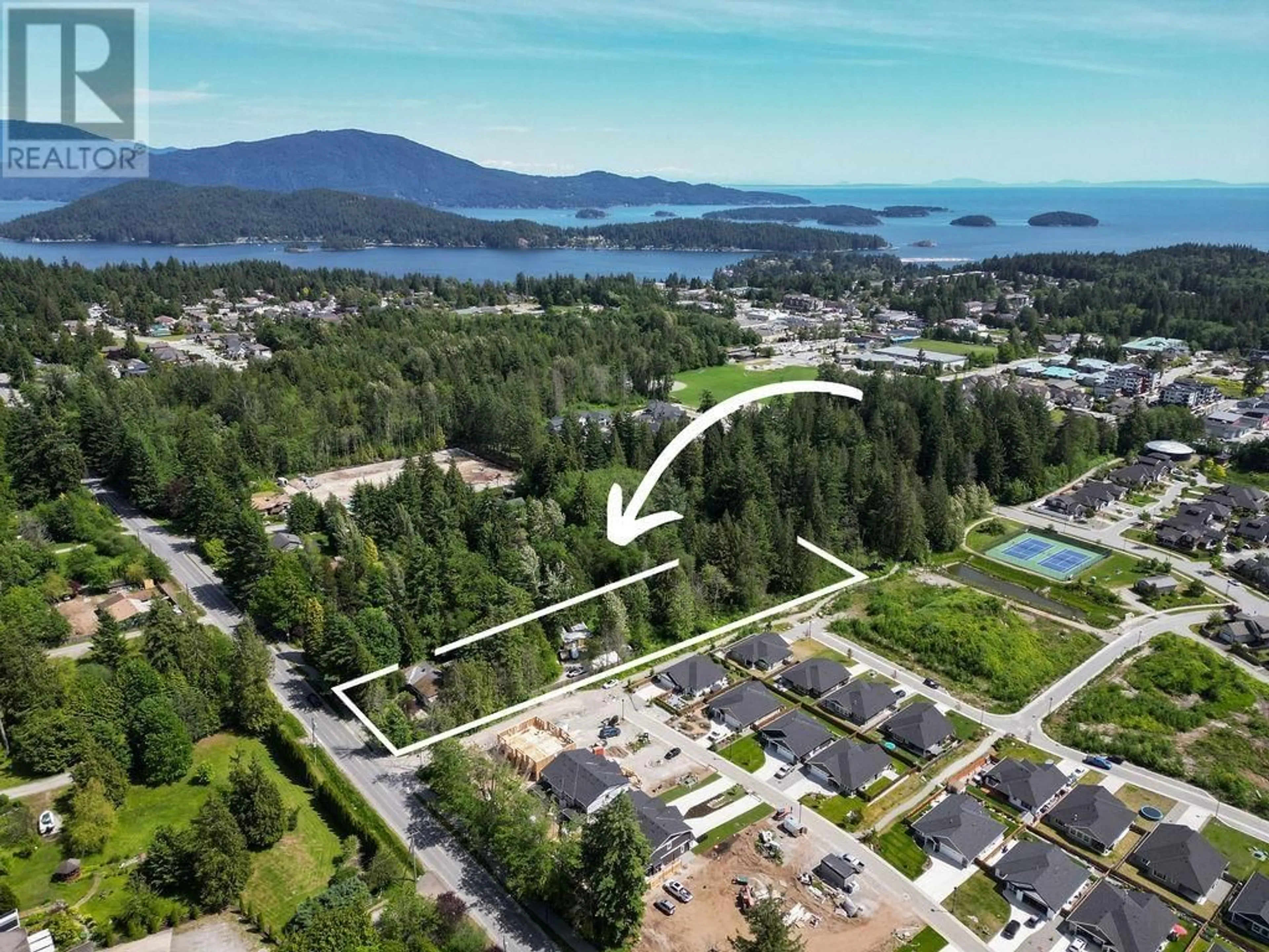 A pic from outside/outdoor area/front of a property/back of a property/a pic from drone, water/lake/river/ocean view for 1009 REED ROAD, Gibsons British Columbia V0N1V7