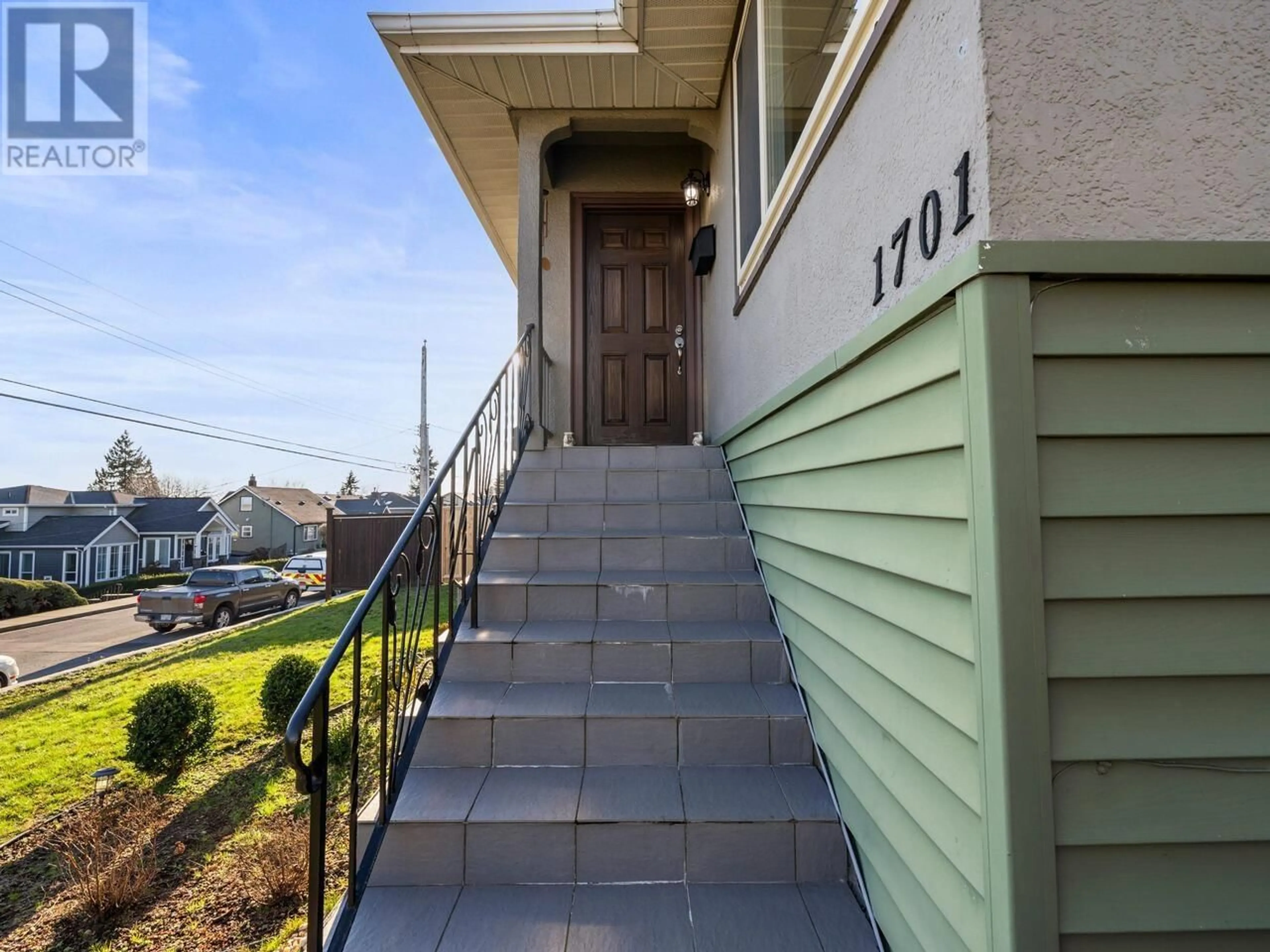 Unknown for 1701 NANAIMO STREET, New Westminster British Columbia V3M2G7