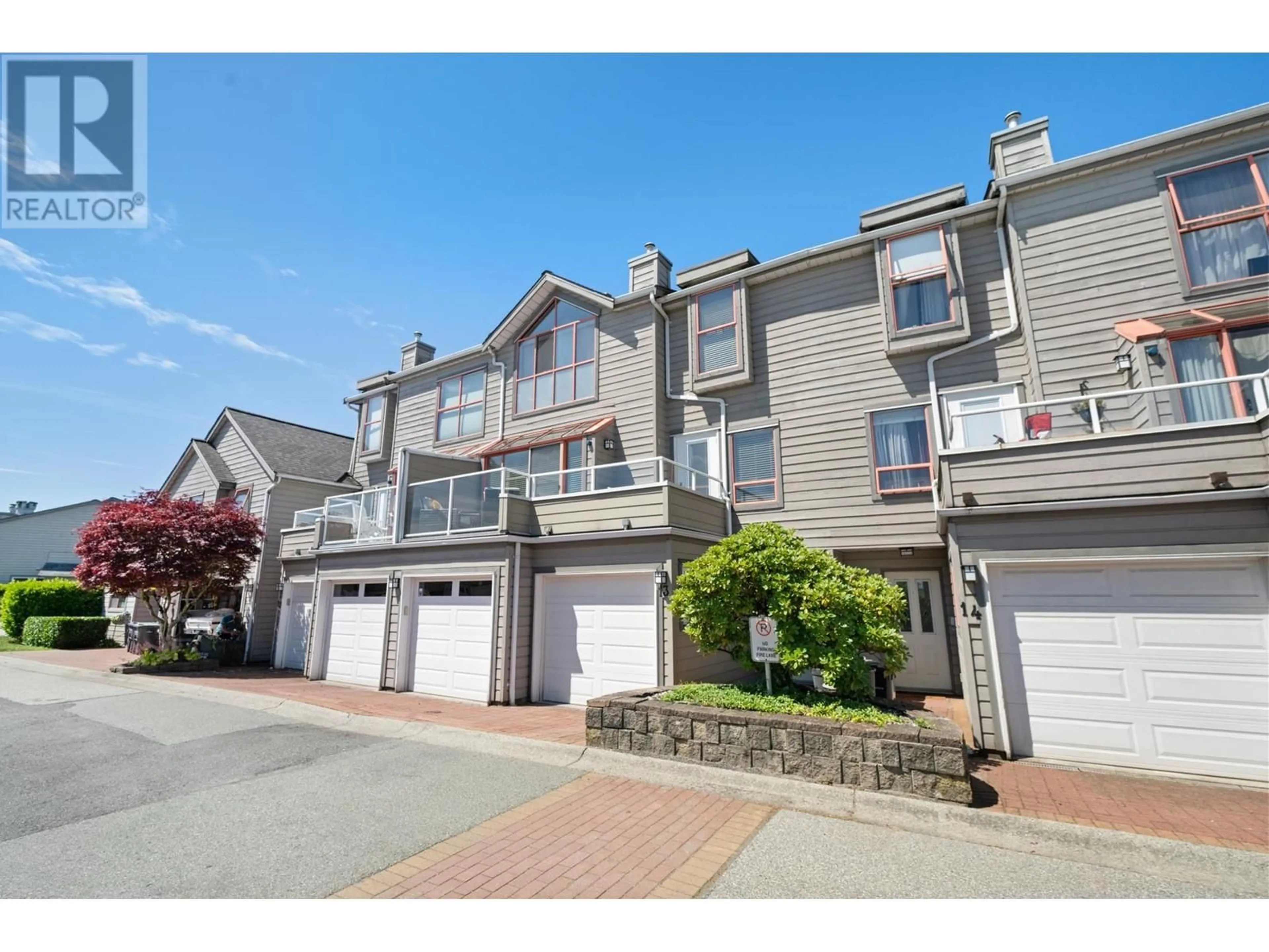 A pic from outside/outdoor area/front of a property/back of a property/a pic from drone, street for 13 - 323 GOVERNORS COURT, New Westminster British Columbia V3L5S6