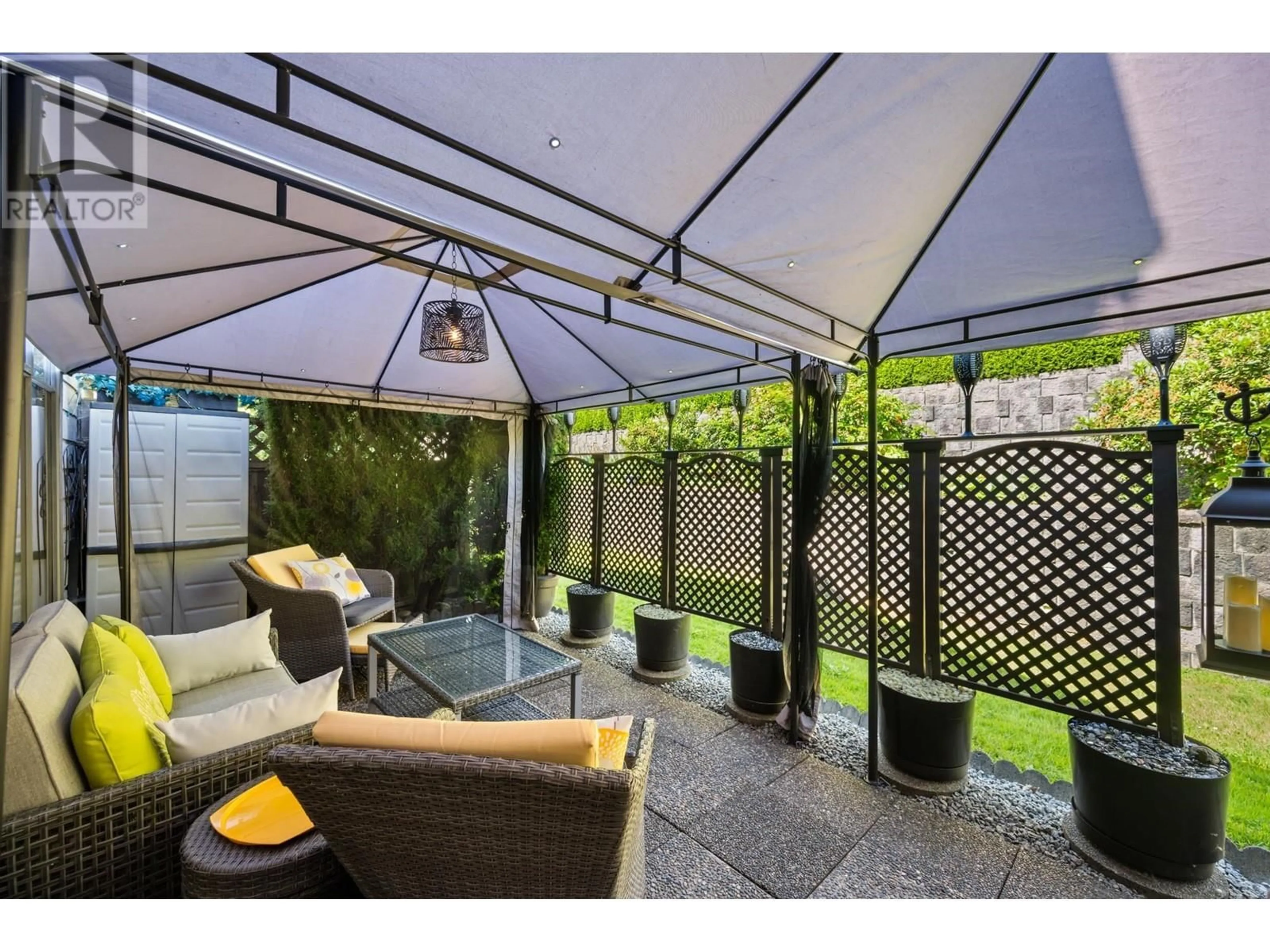 Patio, street for 13 - 323 GOVERNORS COURT, New Westminster British Columbia V3L5S6