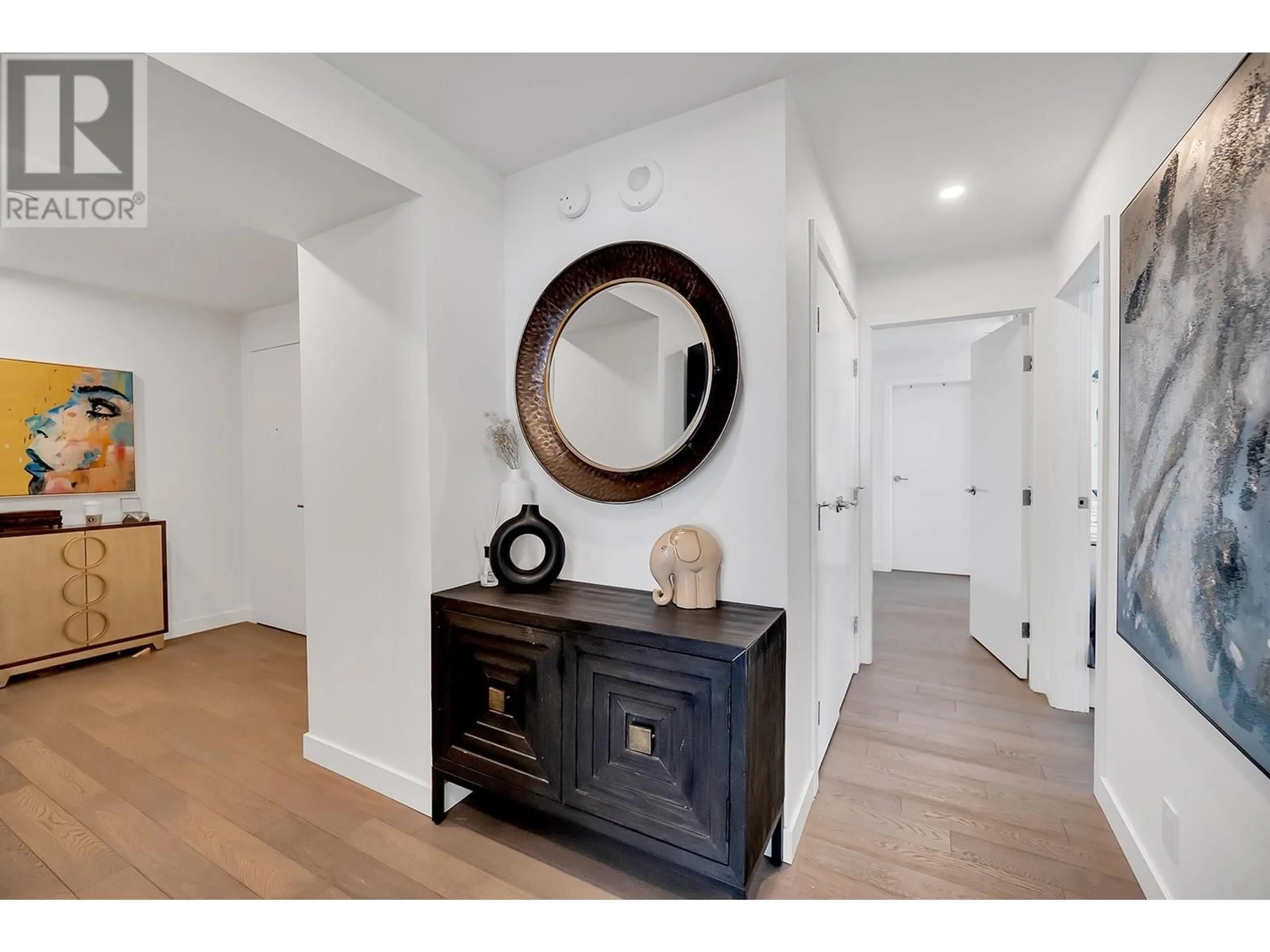 Indoor entryway for 3602 - 1480 HOWE STREET, Vancouver British Columbia V6Z0G5
