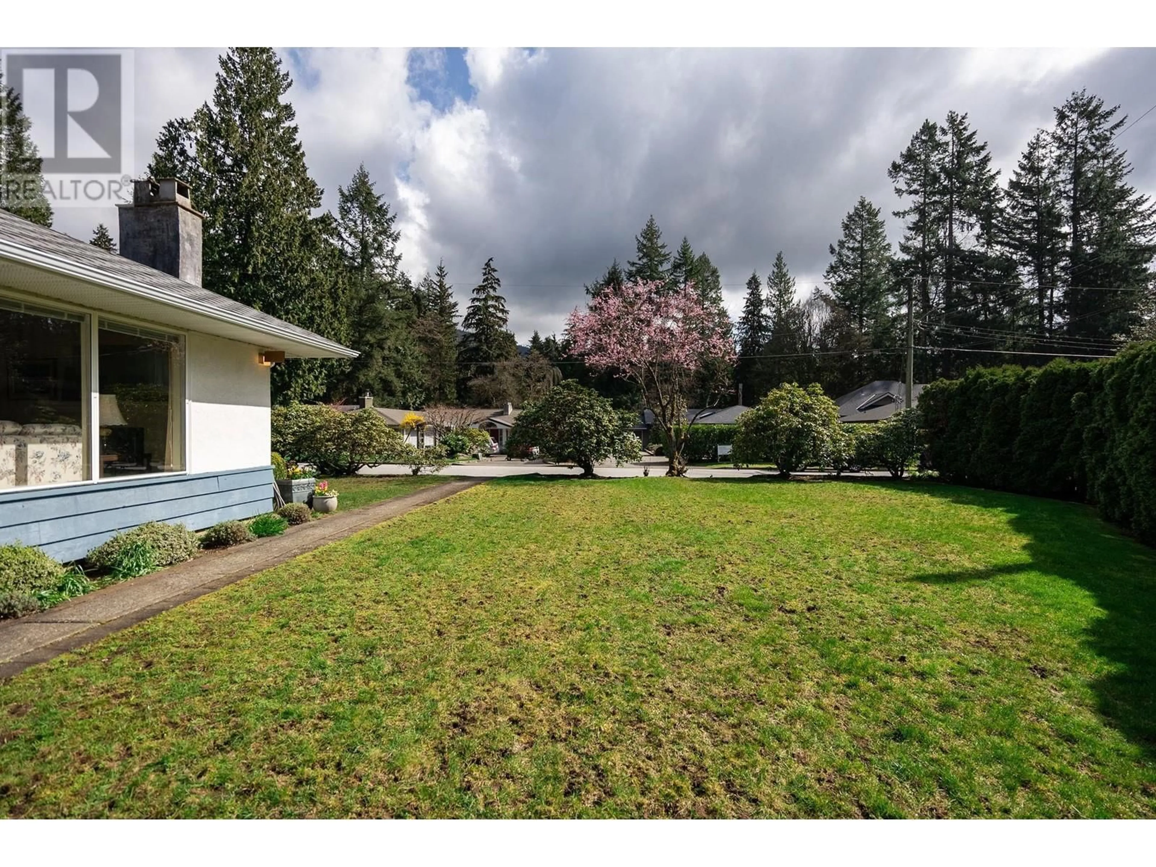 Unknown for 4143 VIRGINIA CRESCENT, North Vancouver British Columbia V7R3Z7