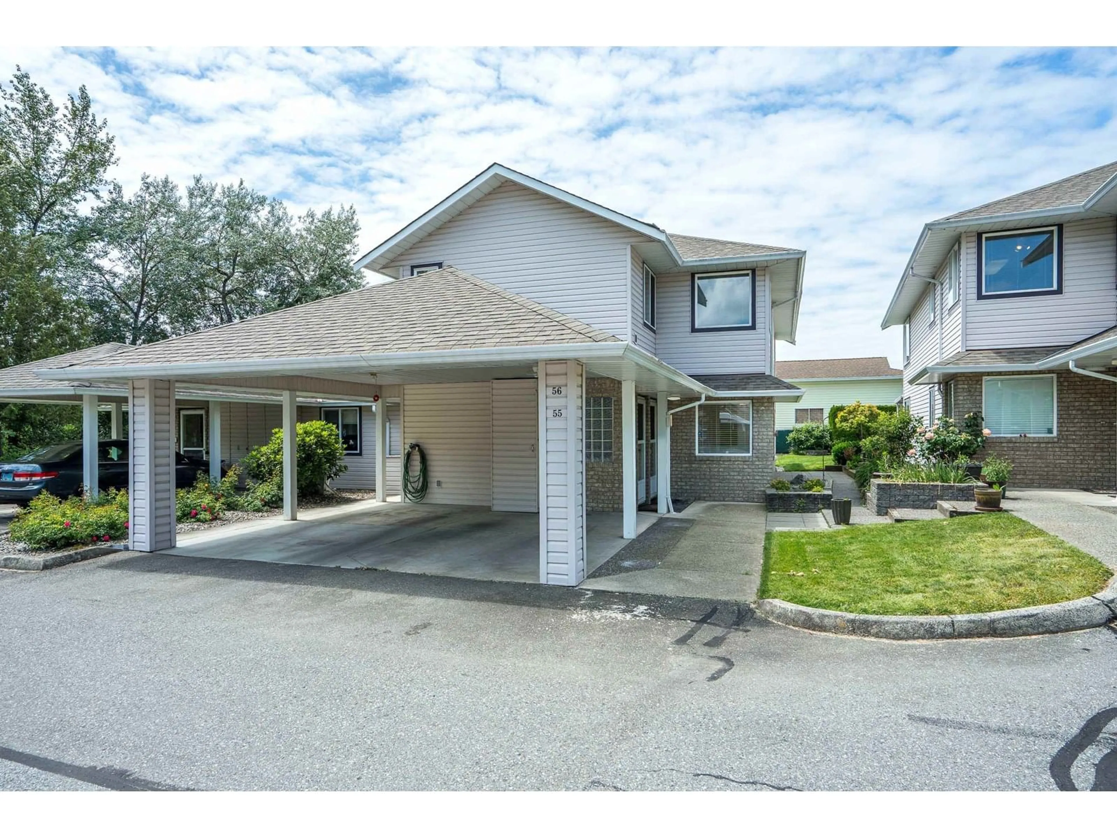 Indoor garage for 55 - 15020 66A, Surrey British Columbia V3S2A5