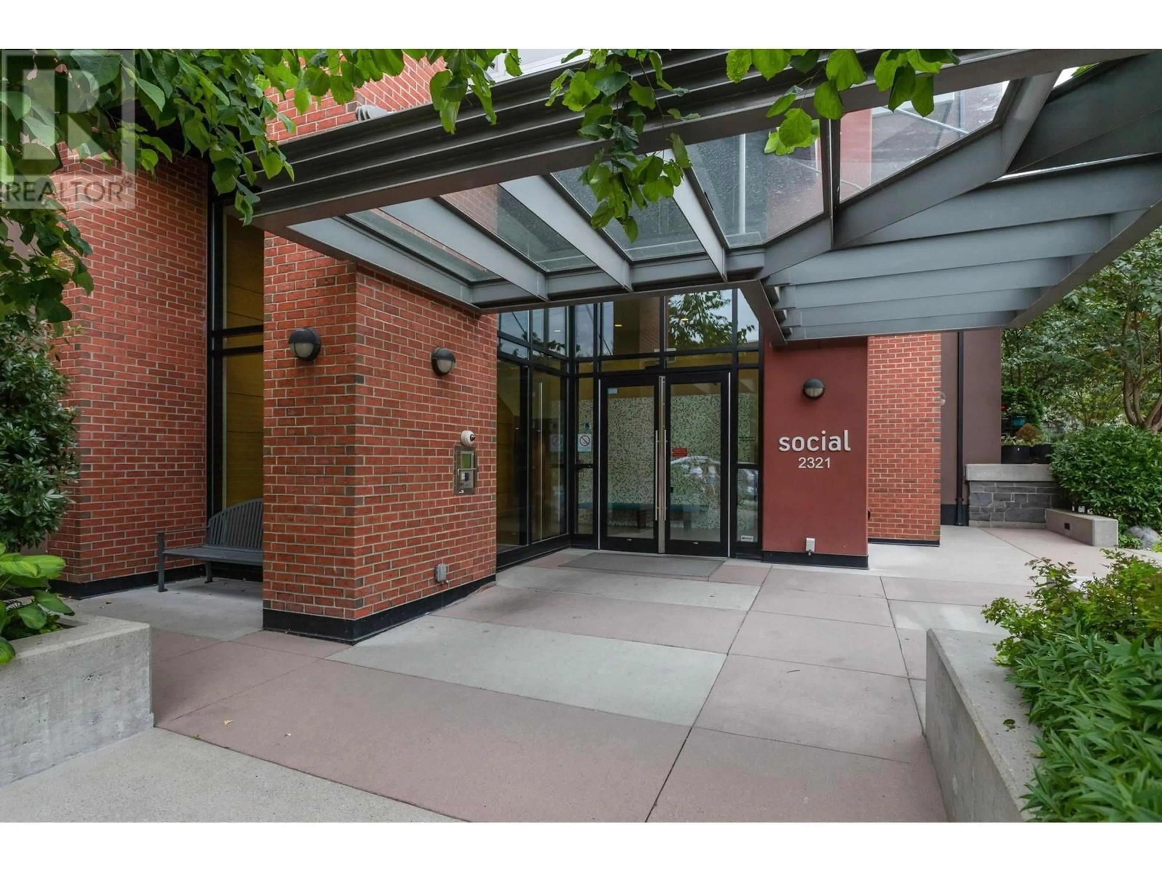 Indoor foyer for PH4 - 2321 SCOTIA STREET, Vancouver British Columbia V5T0A8