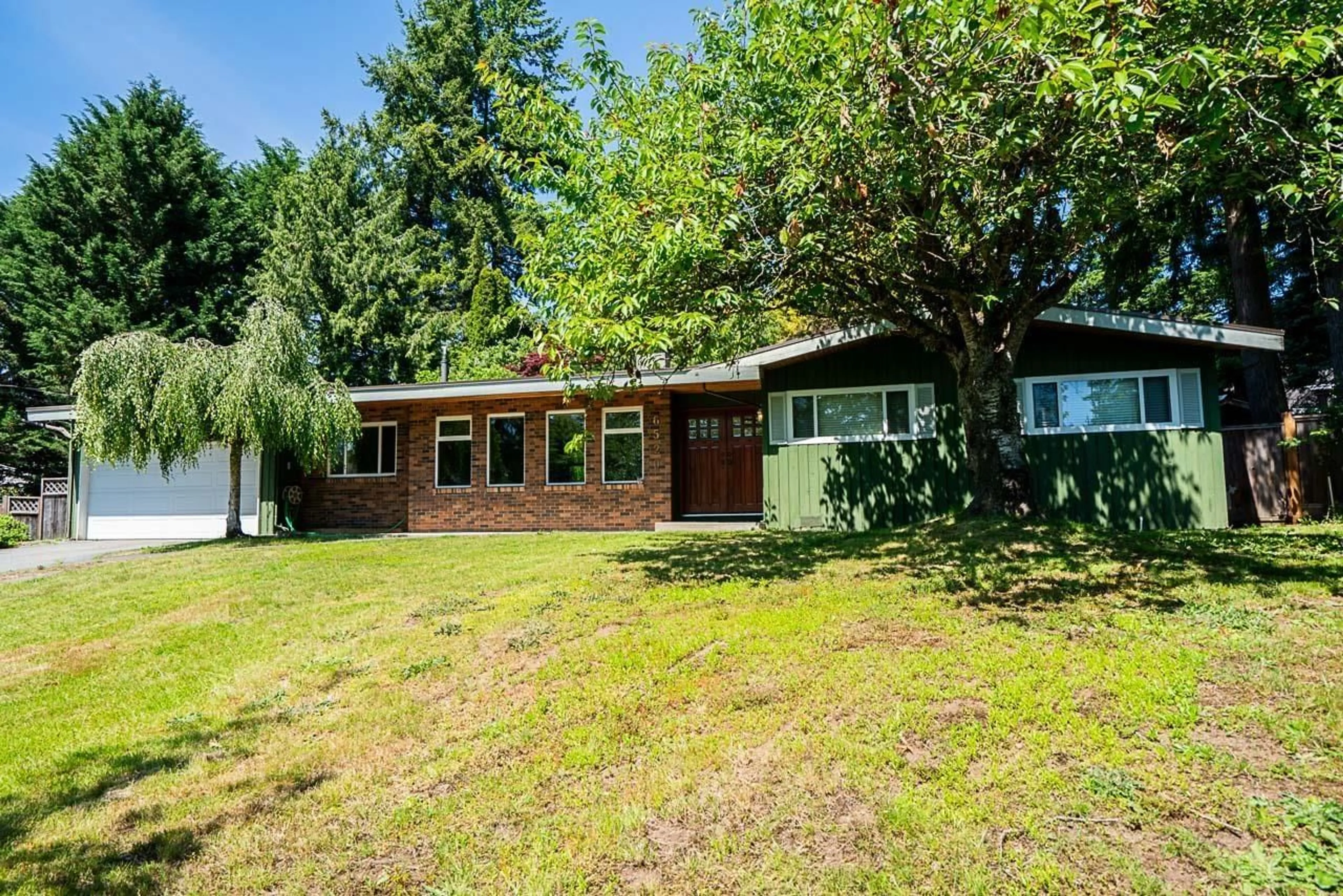 A pic from outside/outdoor area/front of a property/back of a property/a pic from drone, unknown for 6520 BRADFORD, Delta British Columbia V4E1G3