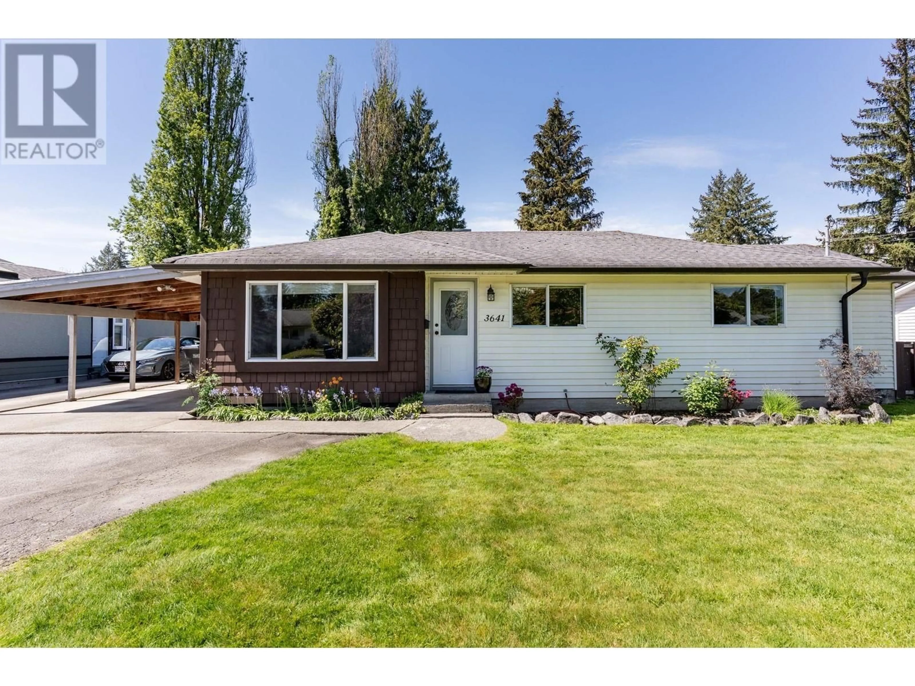 Home with vinyl exterior material, street for 3641 INVERNESS STREET, Port Coquitlam British Columbia V3B3B5