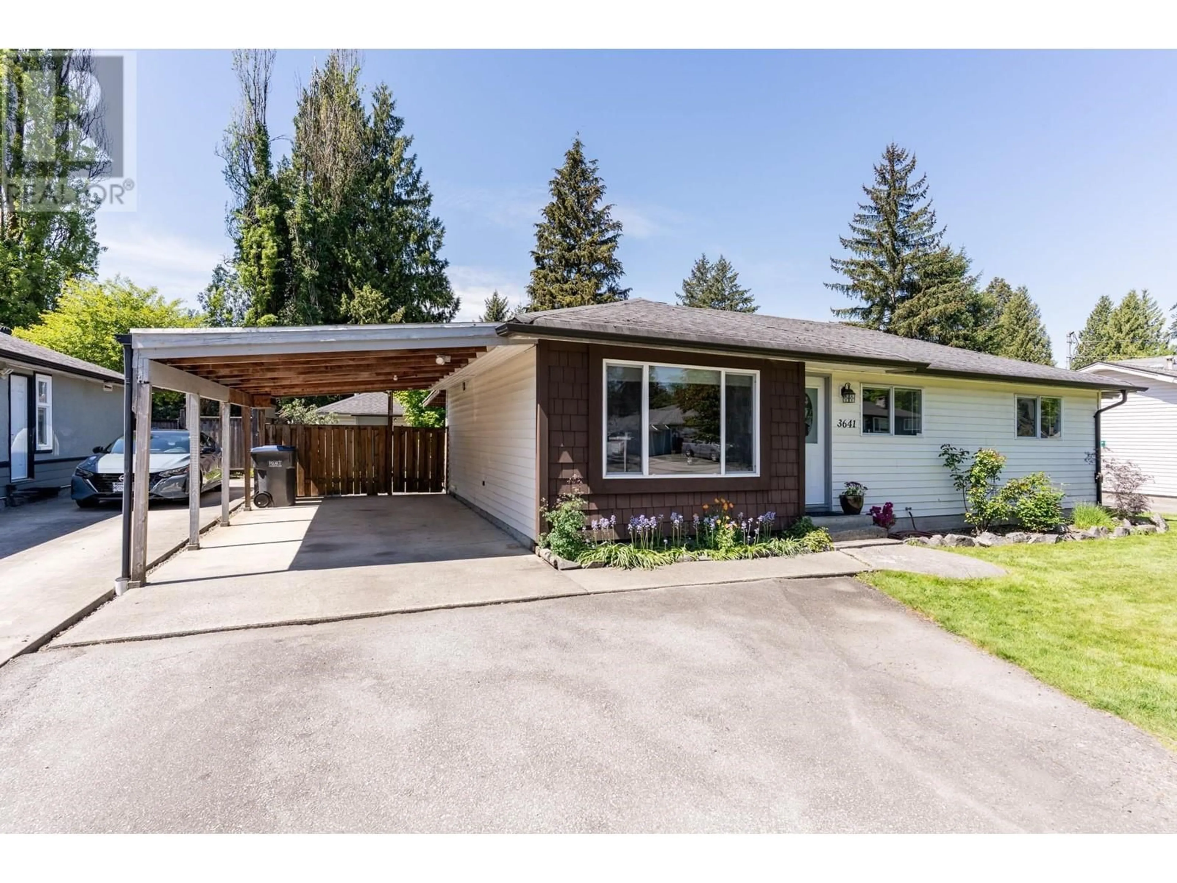 Home with vinyl exterior material, street for 3641 INVERNESS STREET, Port Coquitlam British Columbia V3B3B5