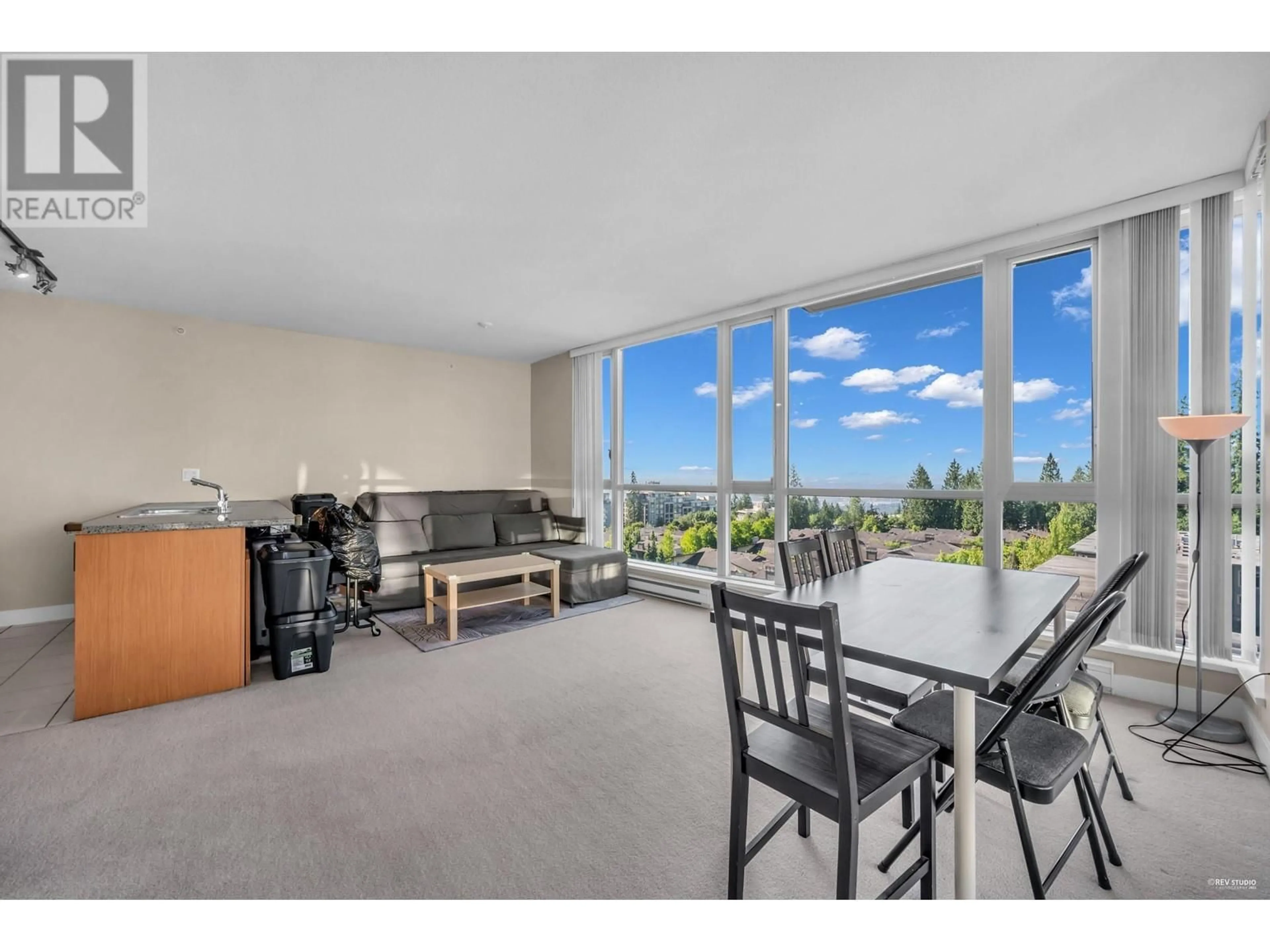 A pic of a room for 1007 - 9222 UNIVERSITY CRESCENT, Burnaby British Columbia V5A0A6
