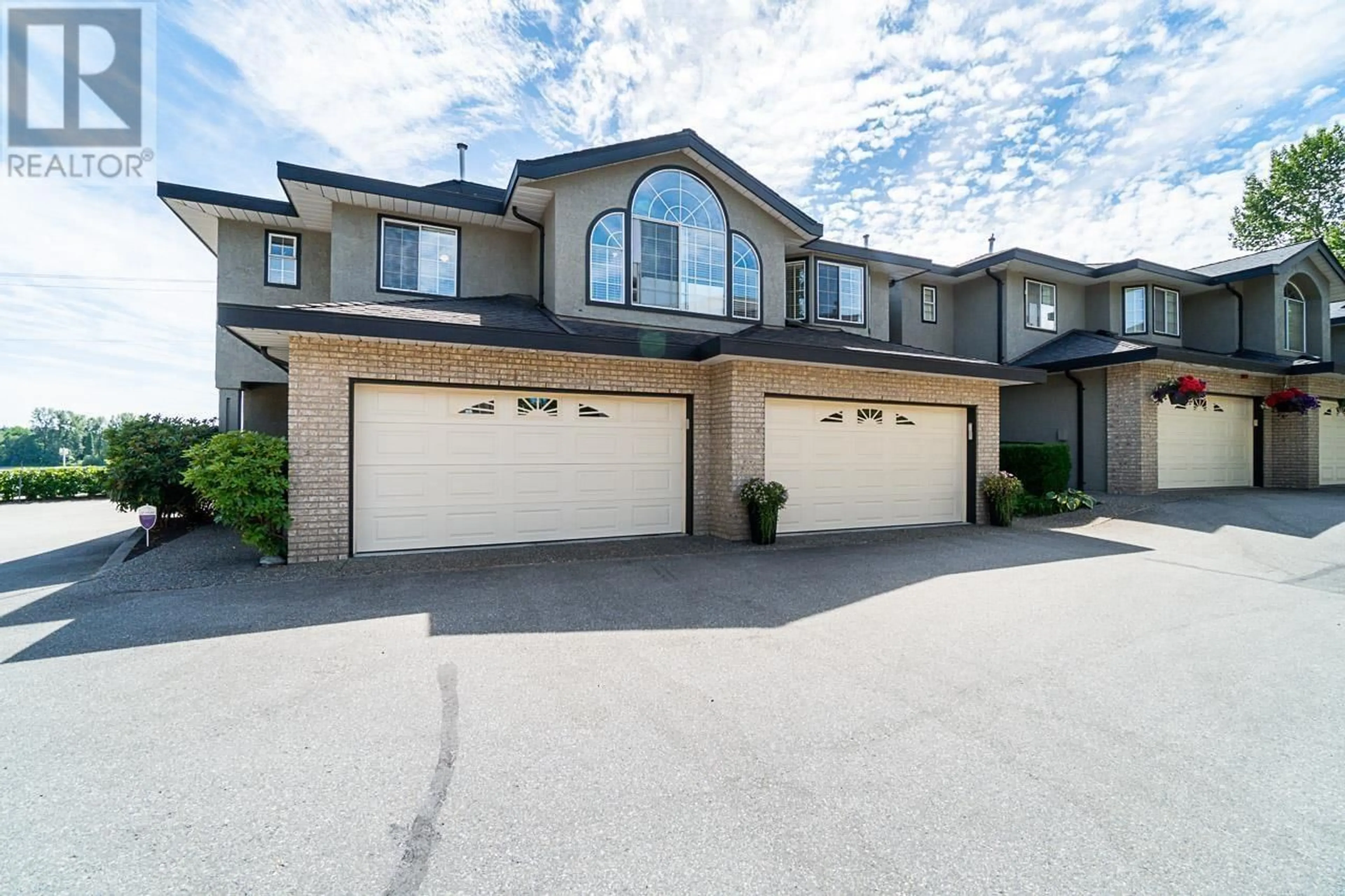 Indoor garage for 30 - 22488 116 AVENUE, Maple Ridge British Columbia V2X0X6