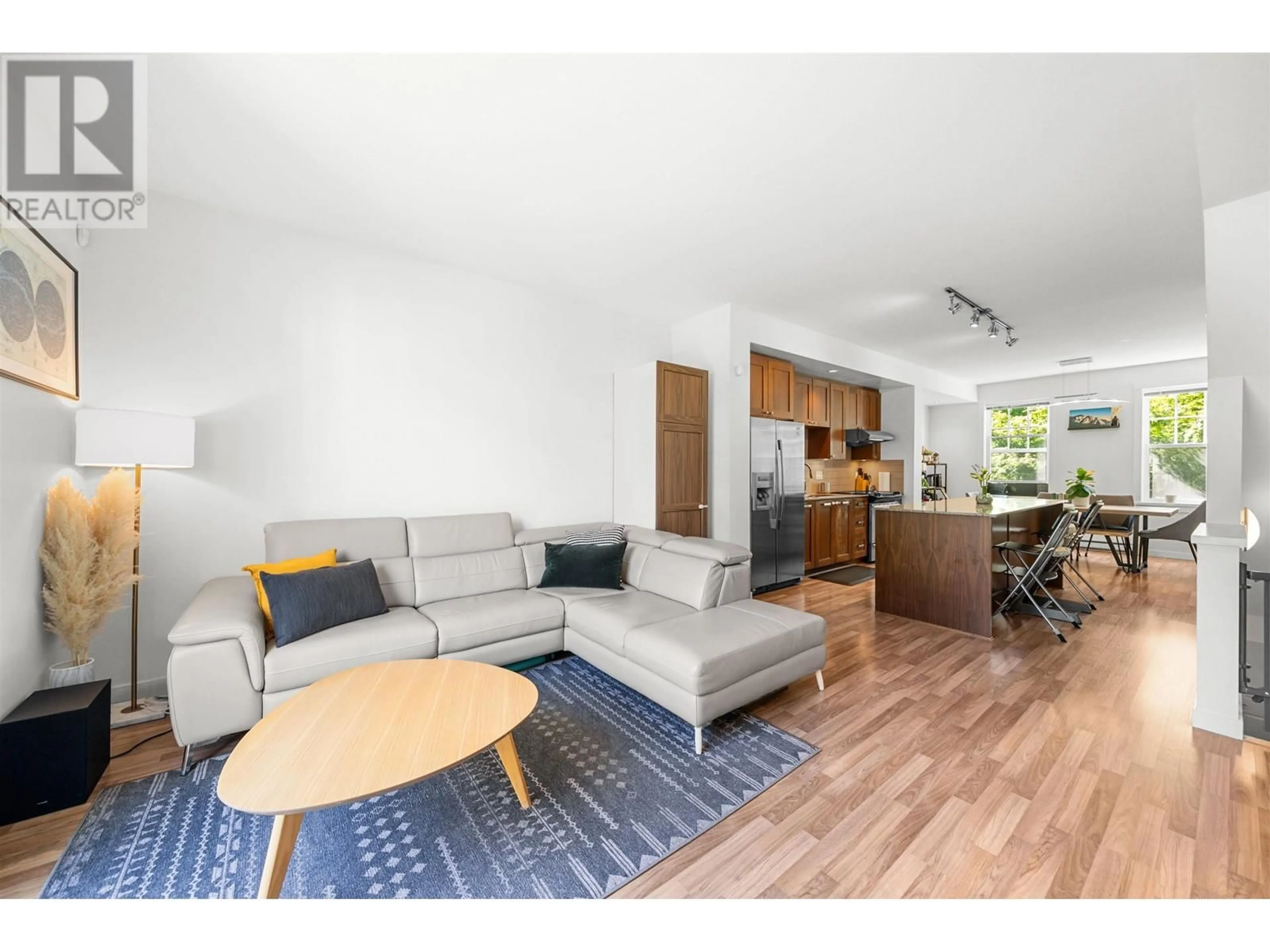 Living room with furniture, wood/laminate floor for 91 - 688 EDGAR AVENUE, Coquitlam British Columbia V3K0A5